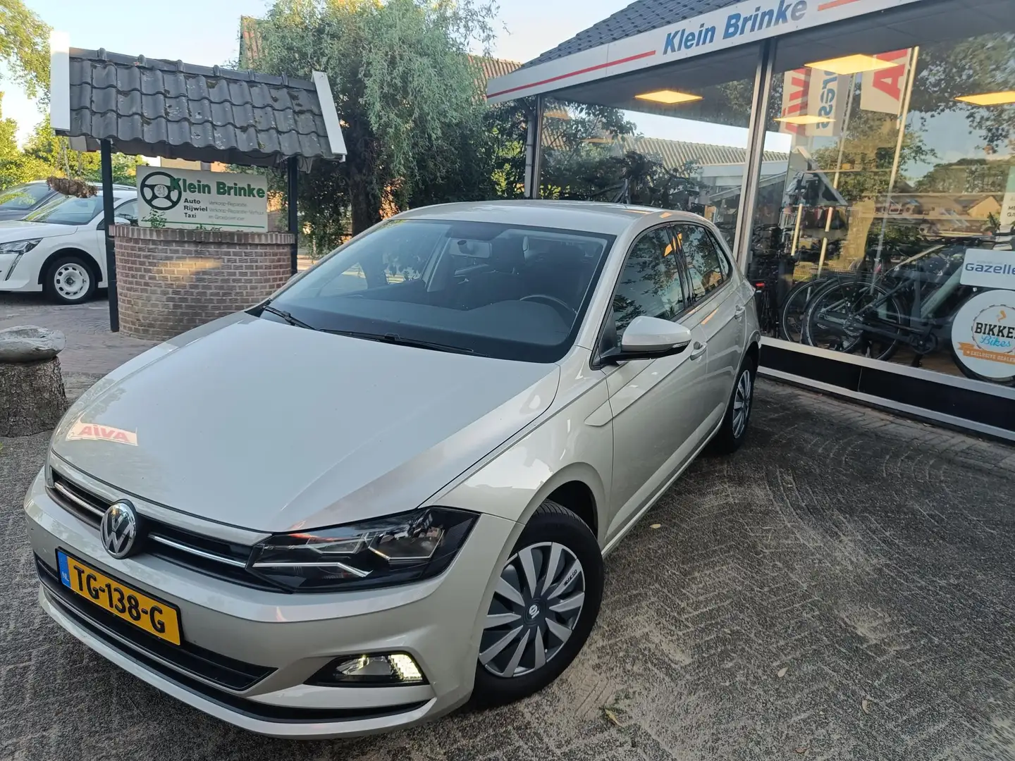 Volkswagen Polo 1.0 TSI Comfortline Grijs - 2