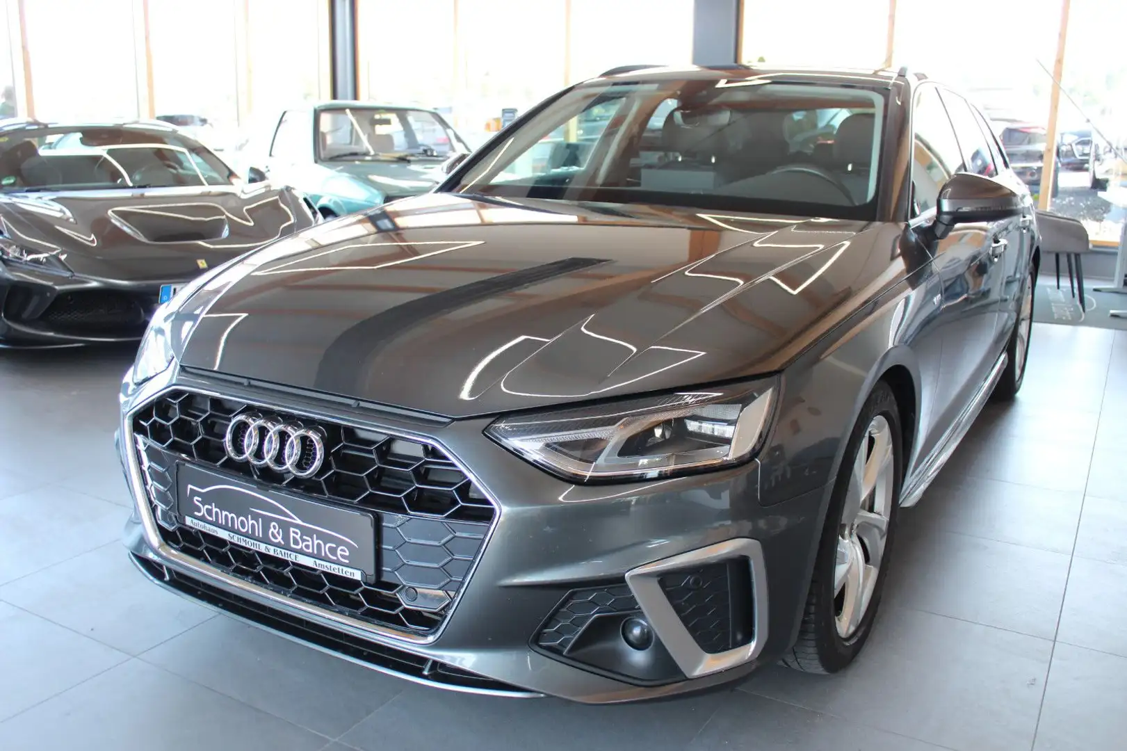 Audi A4 Avant 40 TFSI S tronic S line sport Grau - 1
