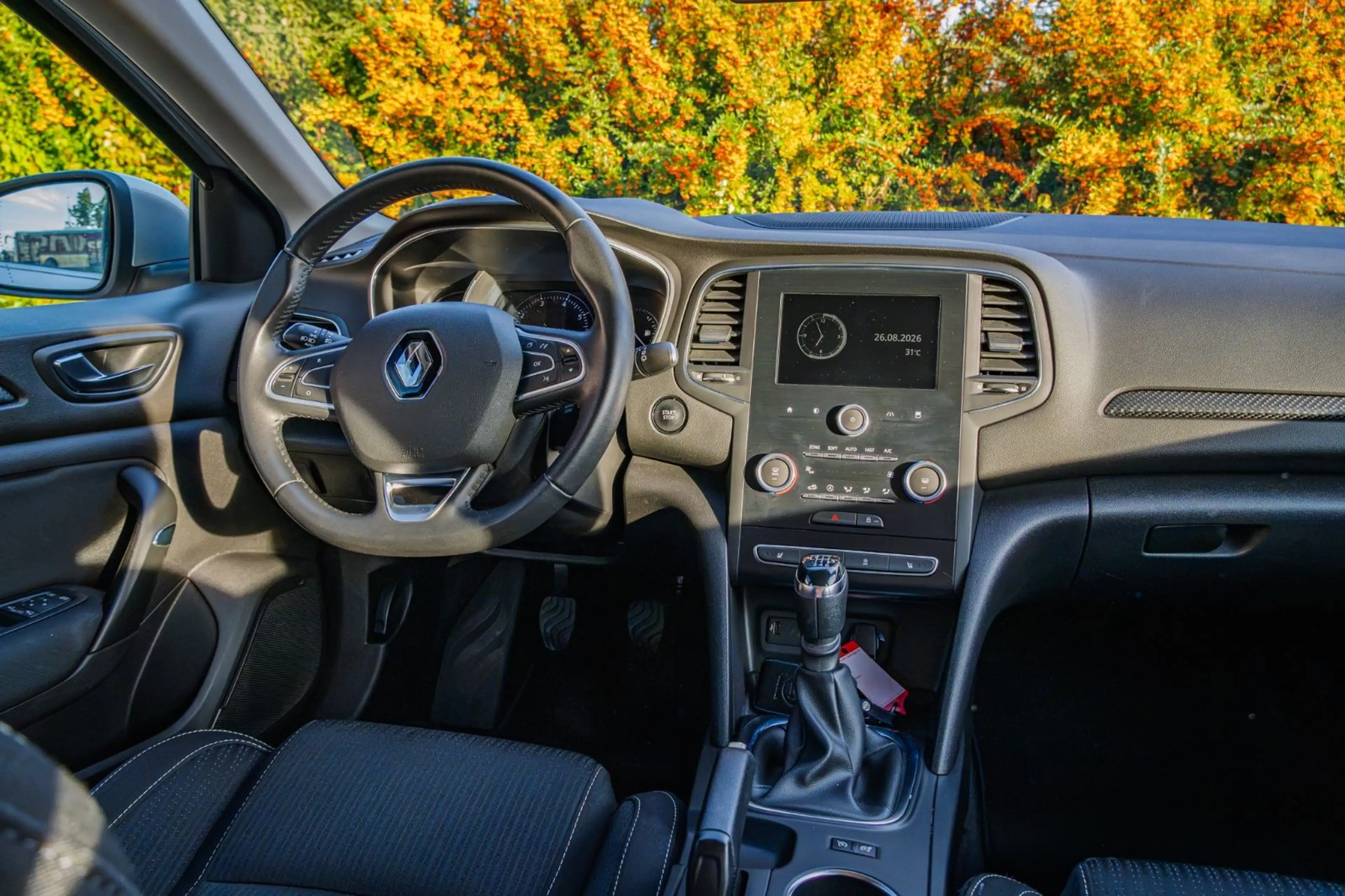 Renault Megane IV Lim. 5-trg./ TÜV NEU — photo 10