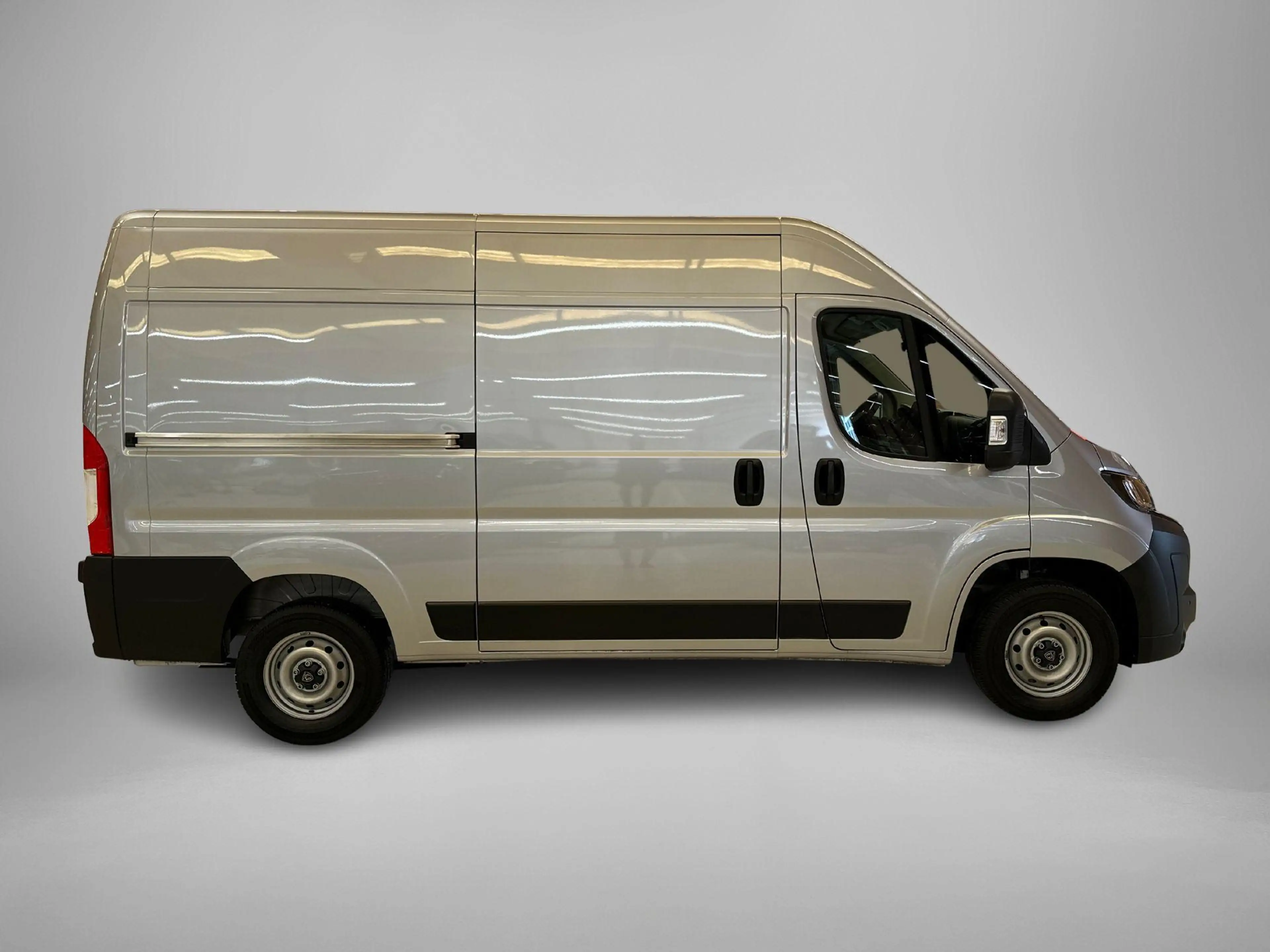 Peugeot Boxer 2.2 BlueHDi 140 S&S L2H2 3.3t | Apple Carplay/Andr — photo 8