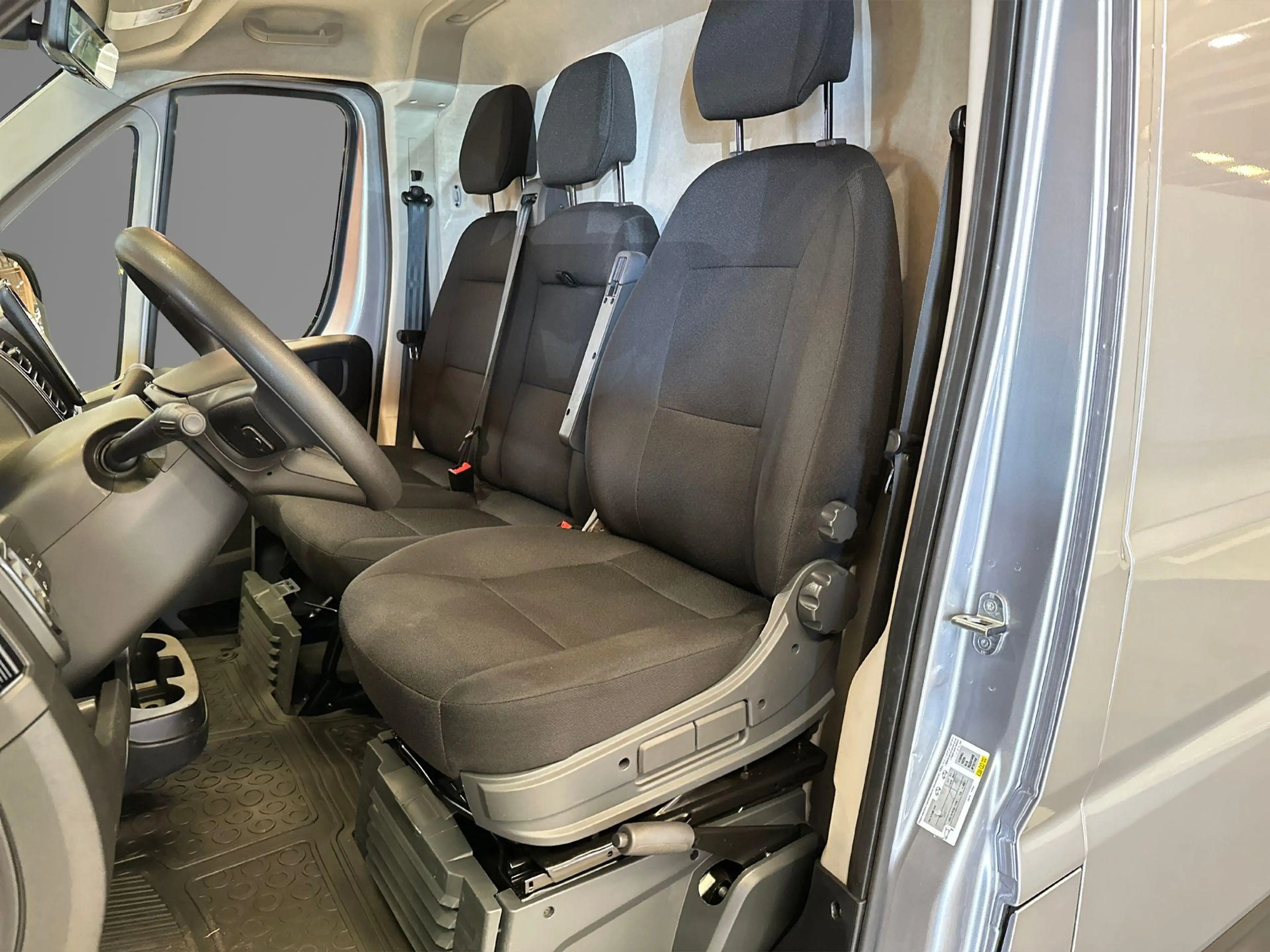 Peugeot Boxer 2.2 BlueHDi 140 S&S L2H2 3.3t | Apple Carplay/Andr — photo 11