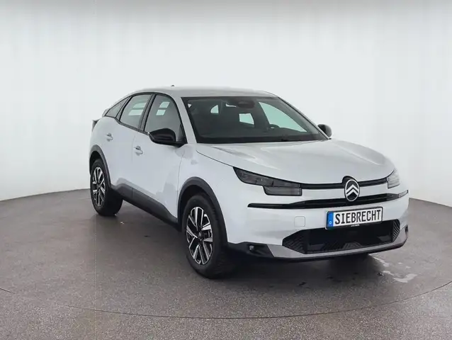 Citroen C4 view 3