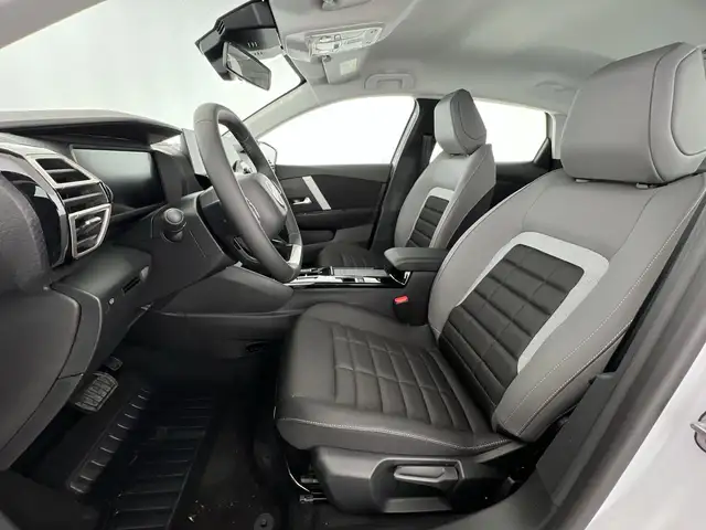 Citroen C4 view 7