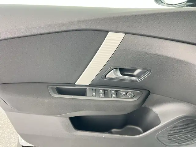 Citroen C4 view 11