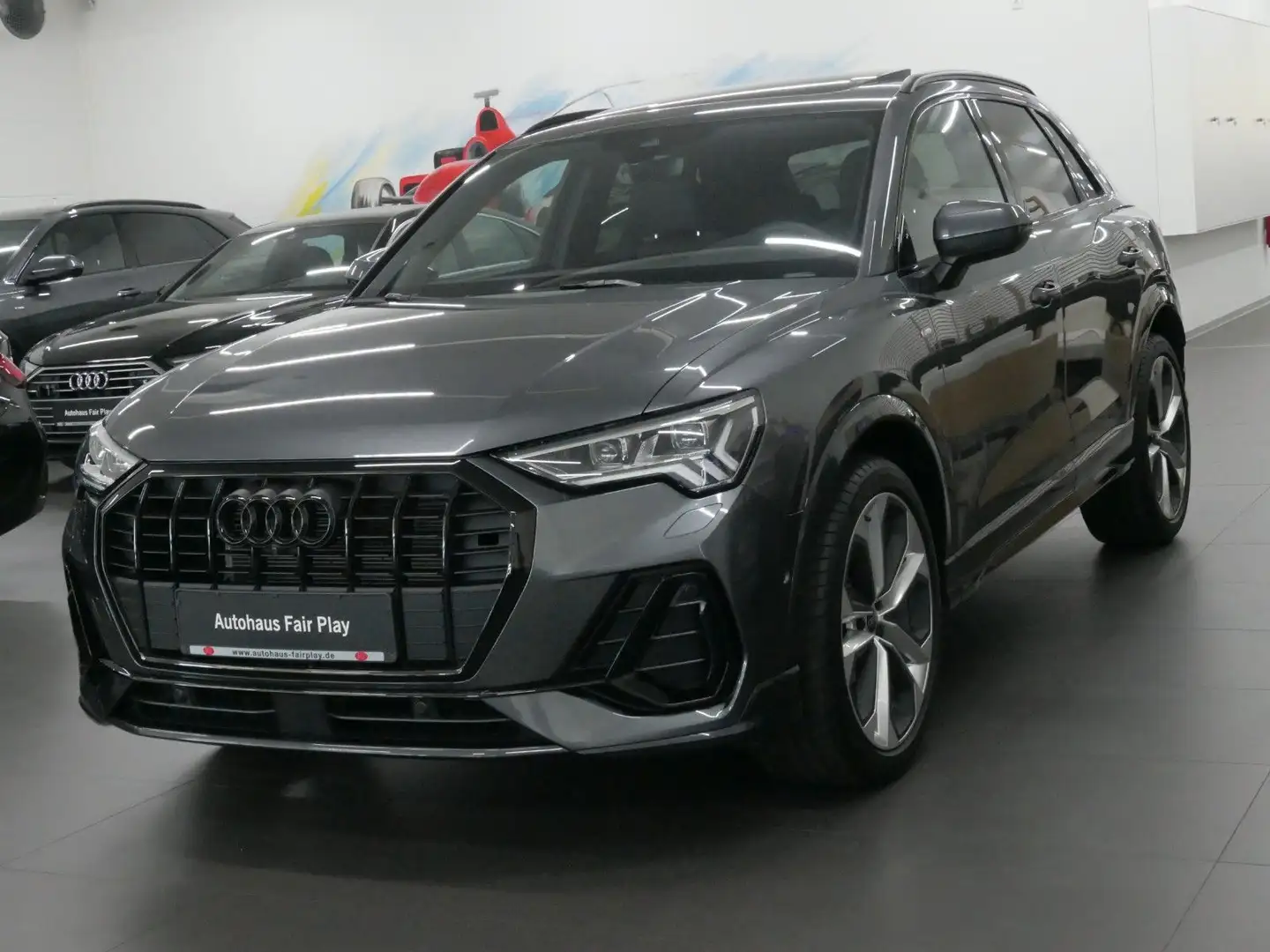 Audi Q3 35 TFSI S line Aut. 3x S Line/PANO/MATRIX/AHK Grigio - 1