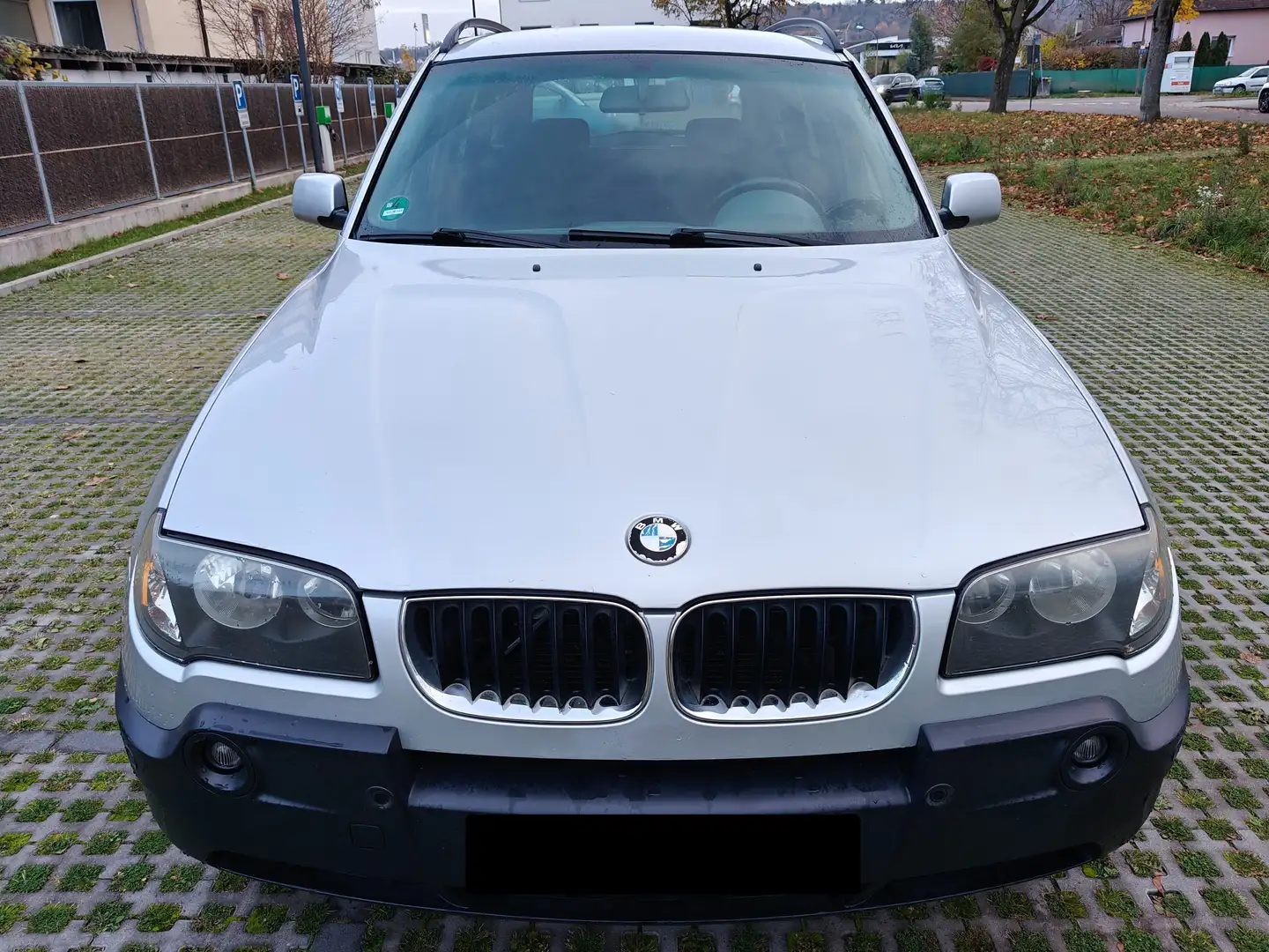 BMW X3 X3 3.0d Silber Met. Klima Servo ZV AHK Alufelgen.. Silber - 1