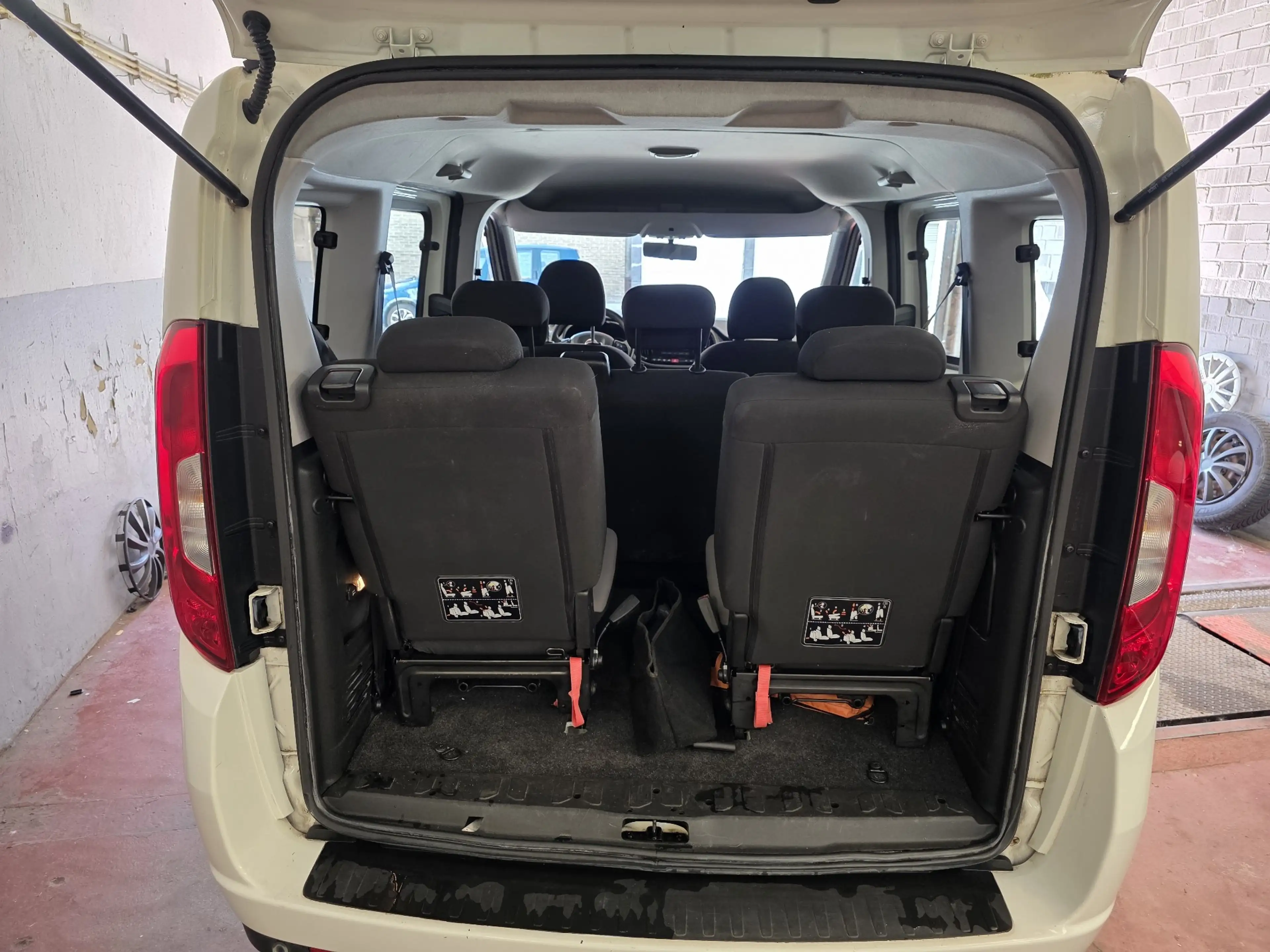 Fiat Doblo Doblo 1.4i Lounge — photo 9