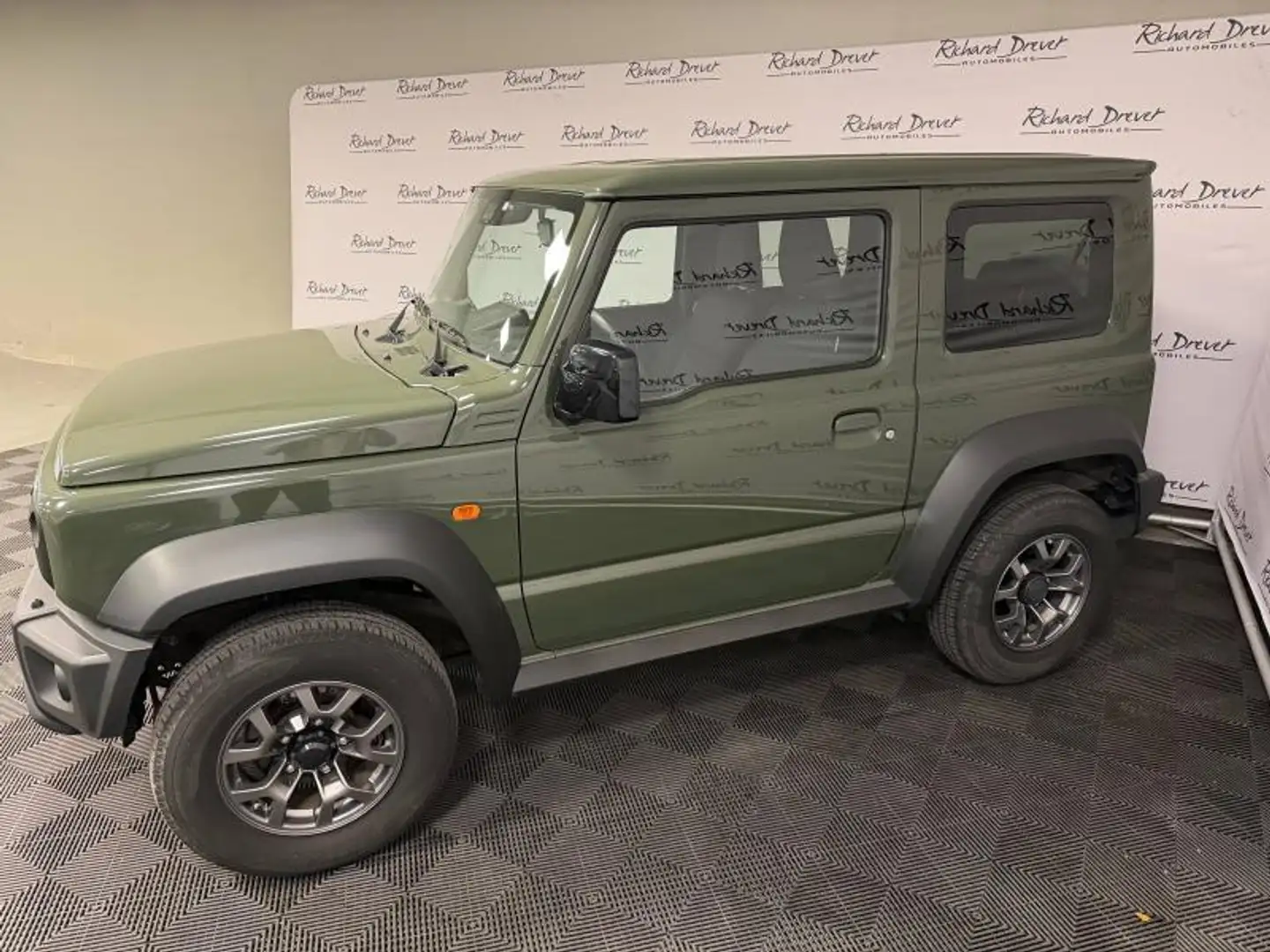 Suzuki Jimny 1.5 VVT 102ch Pack Vert - 2