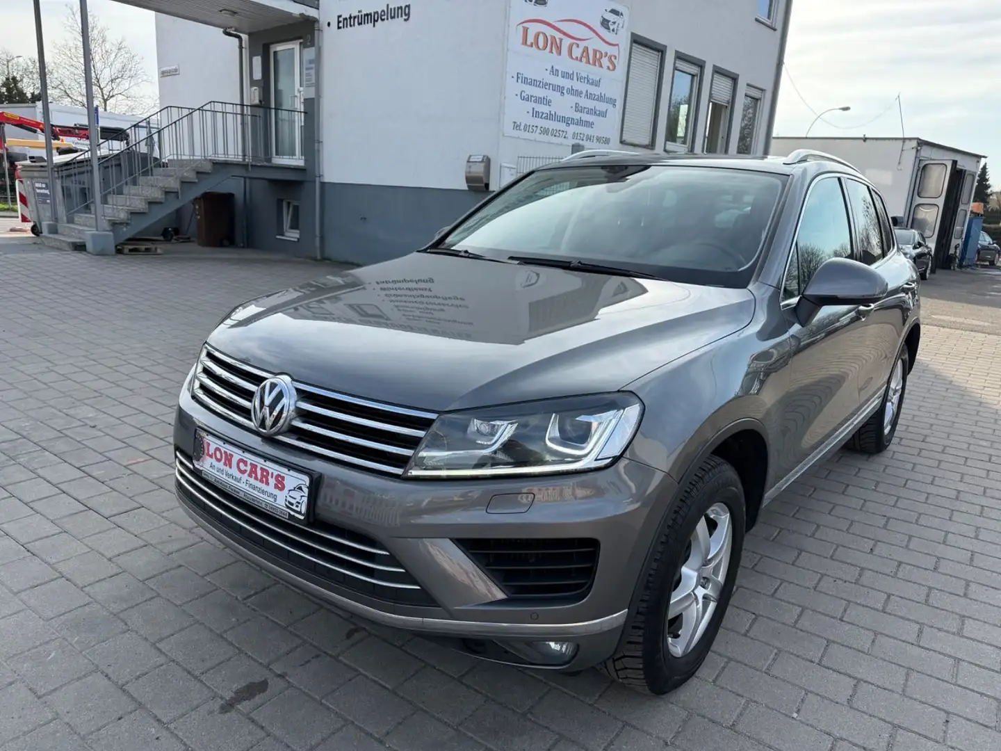 Volkswagen Touareg V6 TDI BMT/Pano/Luft/Totw/Leder/Navi/TOP Grau - 1