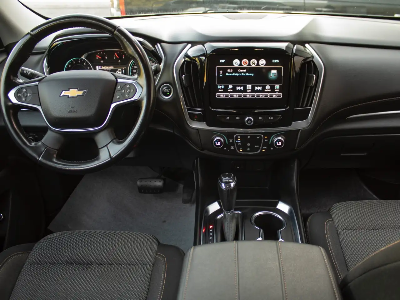 Chevrolet Traverse снимка Chevrolet Traverse