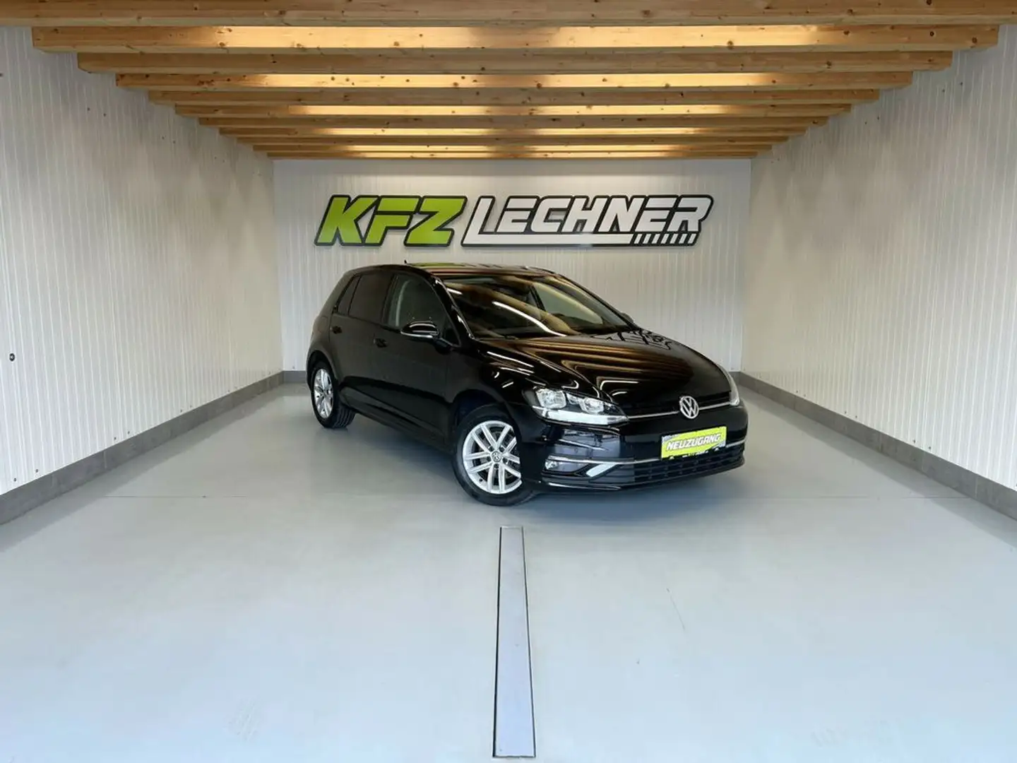 Volkswagen Golf 1,6 TDI DSG ''ACC*NAVI*PDC*SHZ*MASSAGE'' Negro - 1