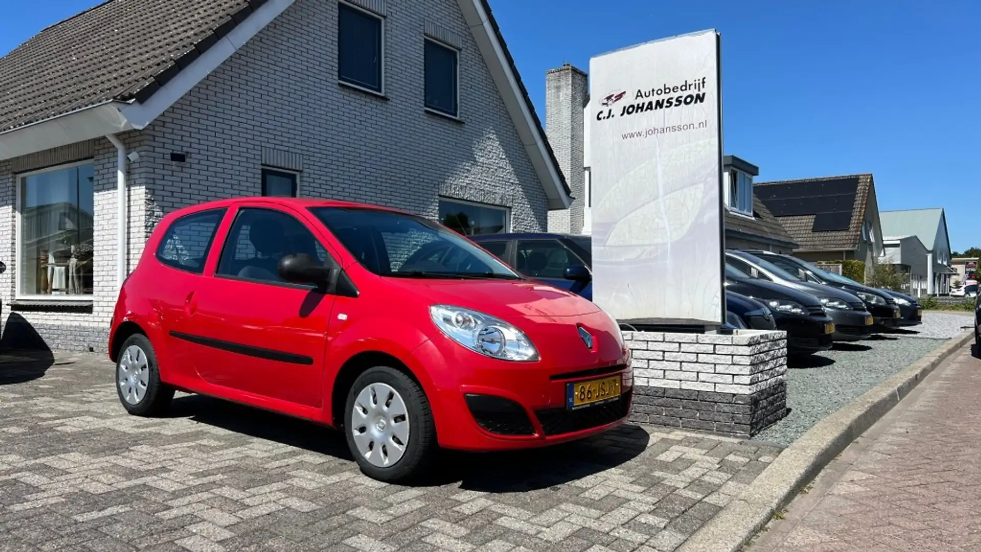 Renault Twingo 1.2 Authentique Rouge - 1