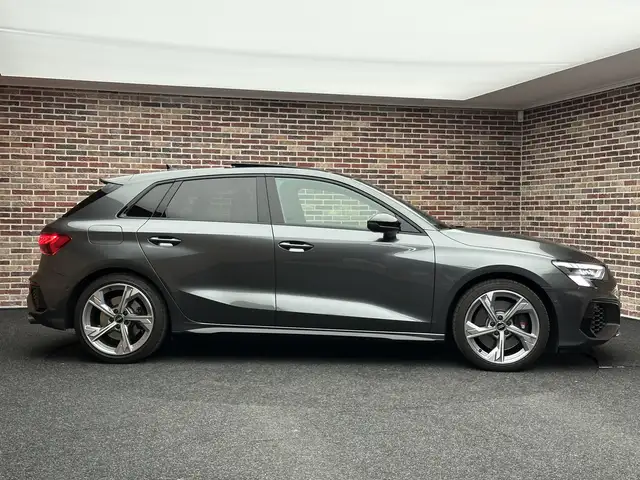 Audi S3 view 4