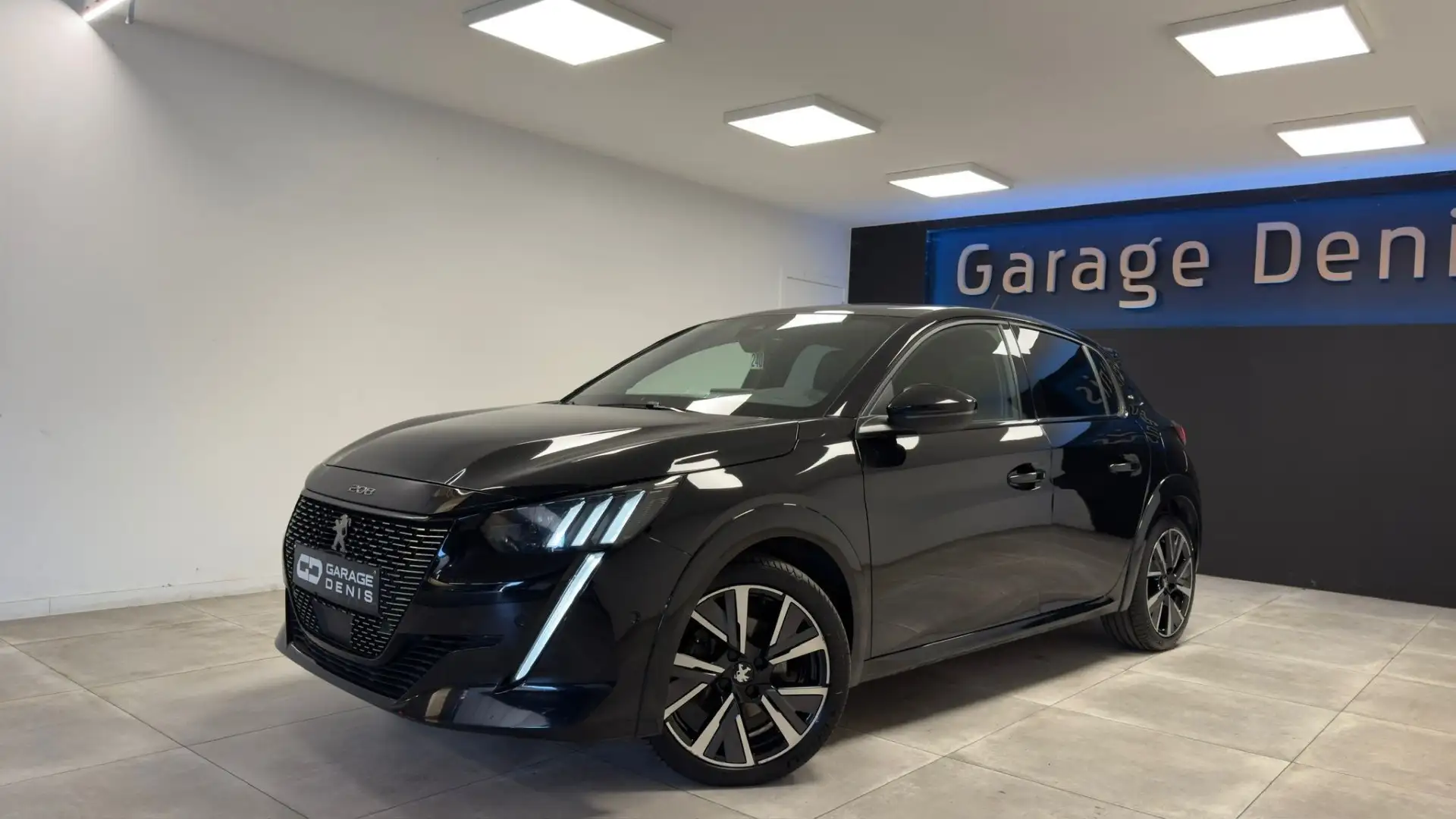 Peugeot 208 1.2i PACK GT BOITE-AUTO*TOIT-PANO*LED*GPS+CAMERA* Zwart - 1