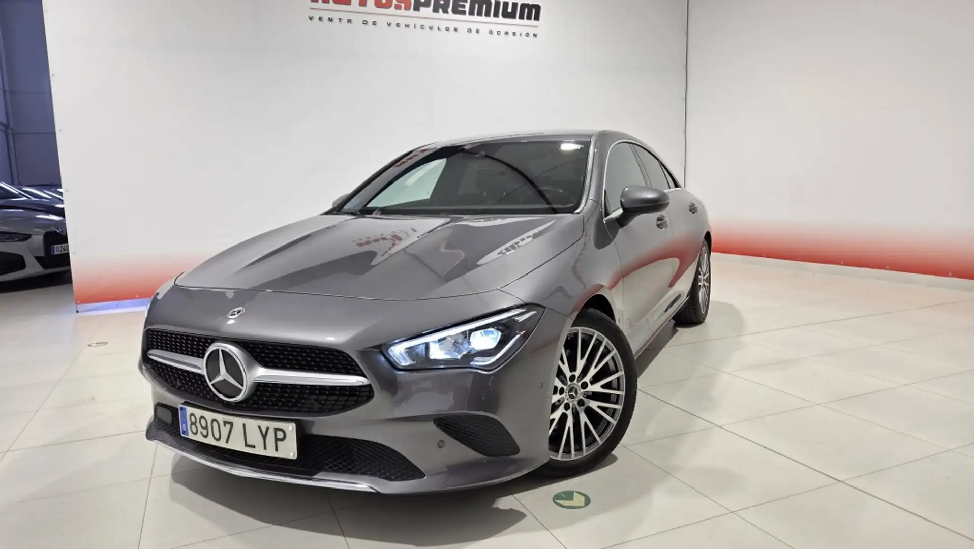 Mercedes-Benz CLA 200 200d Gris - 2