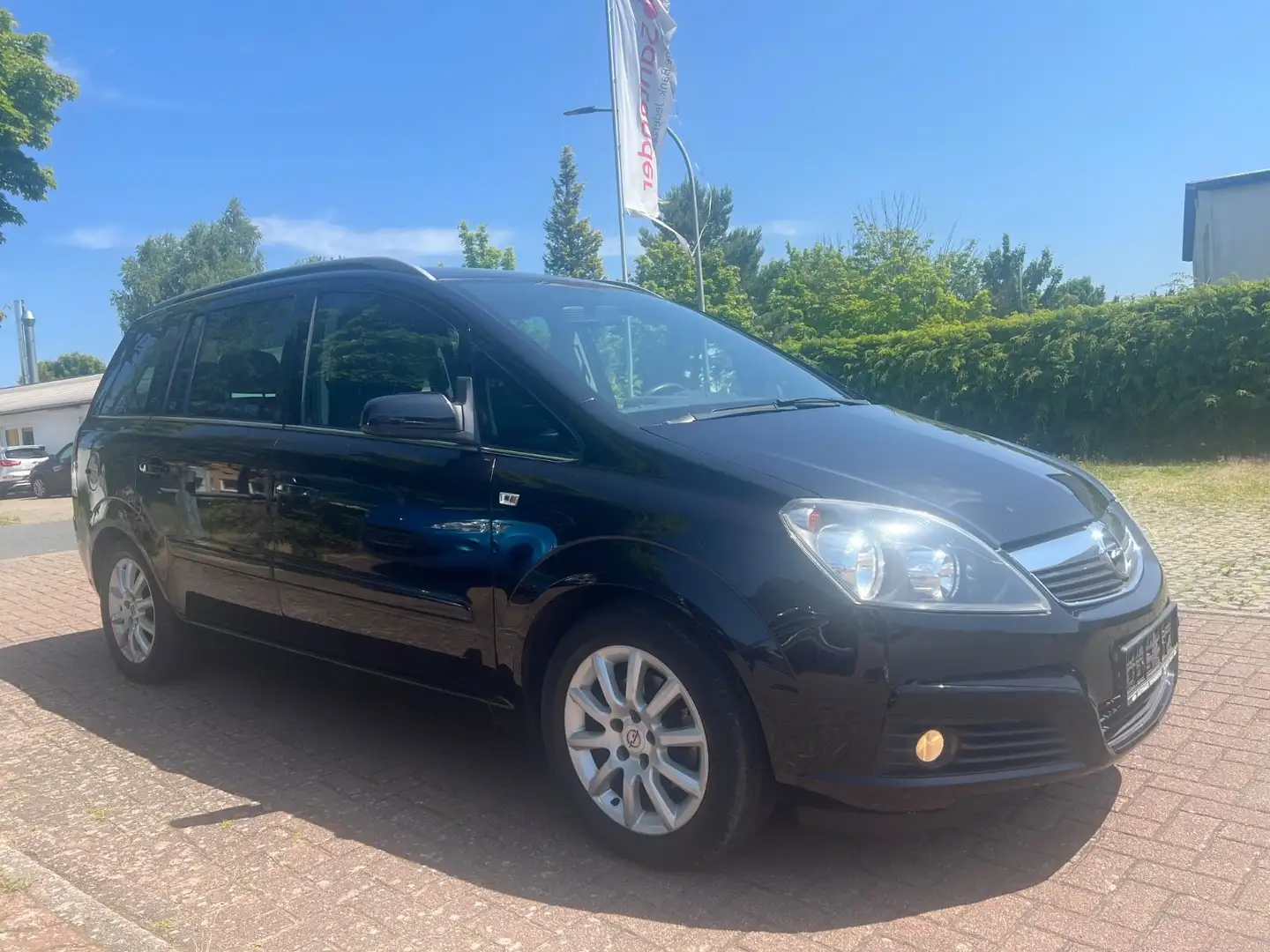 Opel Zafira B*TÜV/AU NEU* GEPFLEGT*7SITZER Schwarz - 2