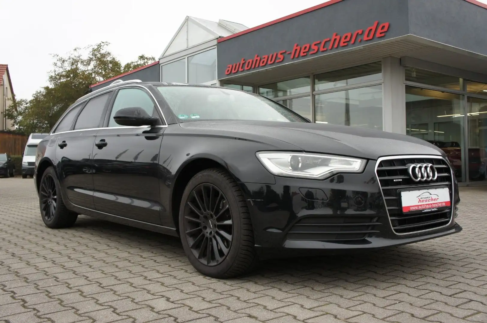 Audi A6 Avant 3.0 TDI quattro Tiptronic *NAVI*AHK* Noir - 2