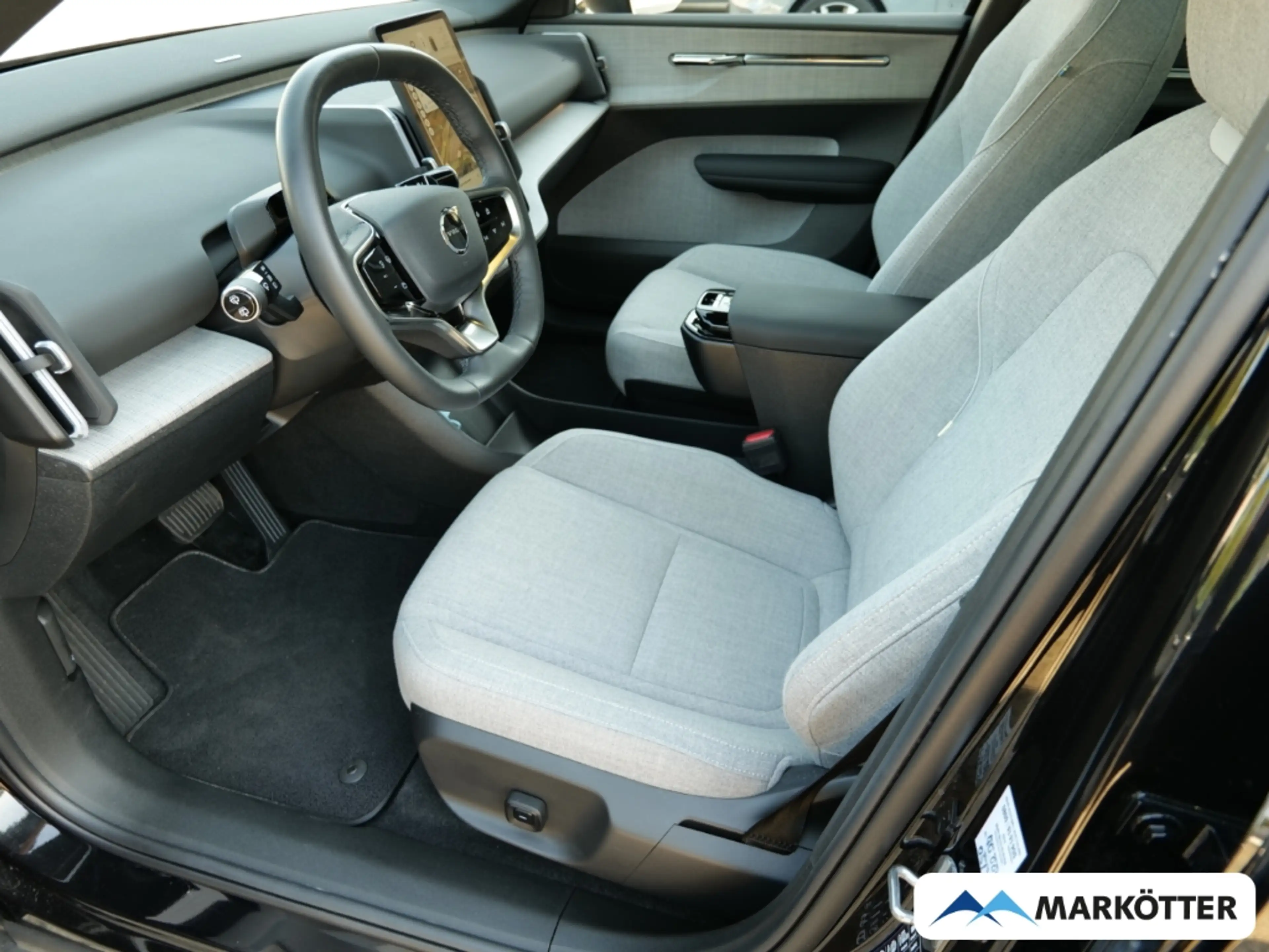 Volvo EX30 Twin Motor AWD Ultra STHZ/Wärmepumpe/PANO — photo 10