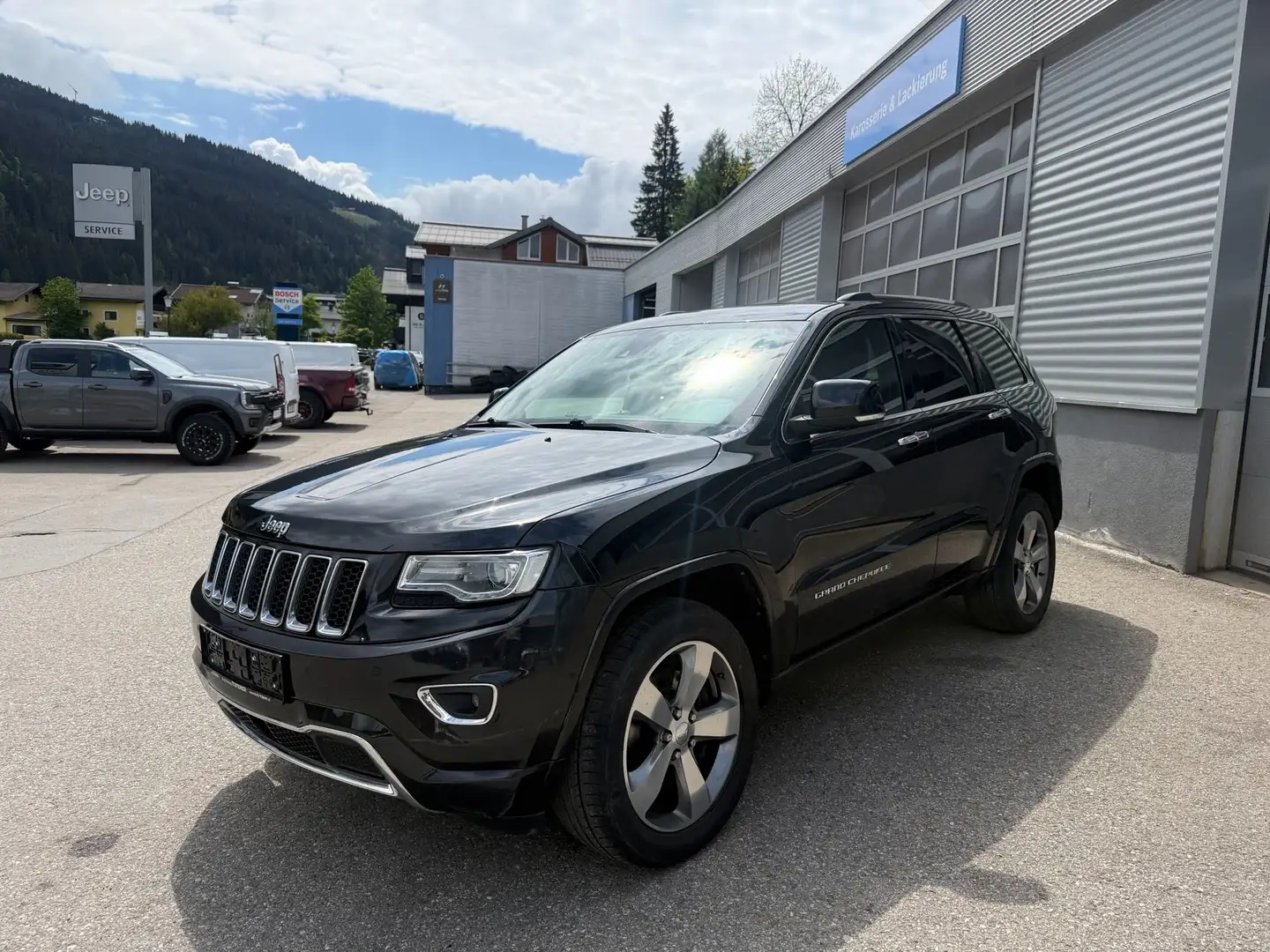 Jeep Grand Cherokee Overland Schwarz - 1