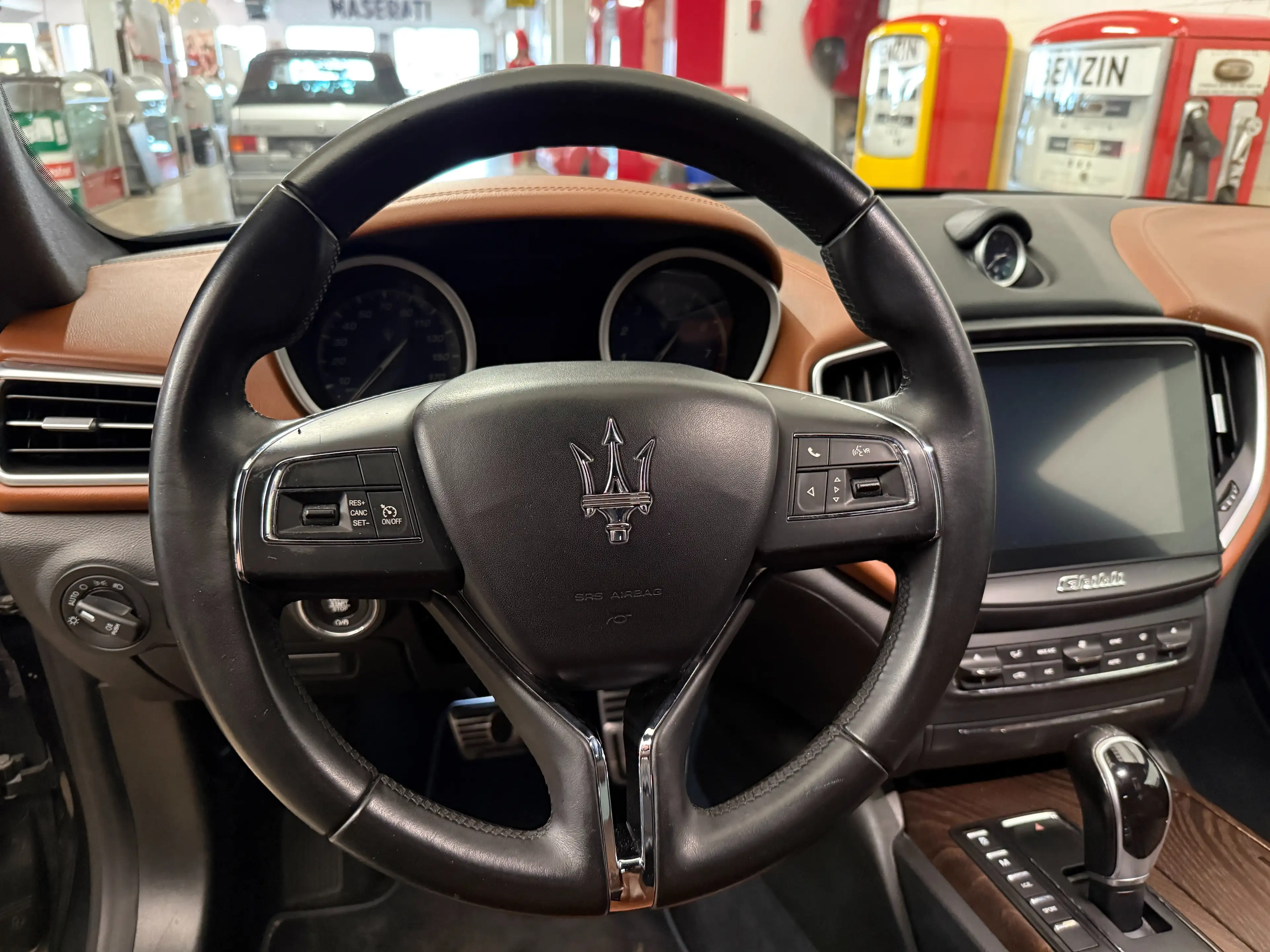 Maserati Ghibli — photo 8