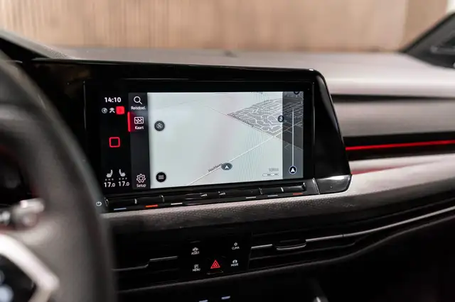 Volkswagen Golf view 24