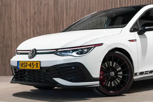 Volkswagen Golf view 2