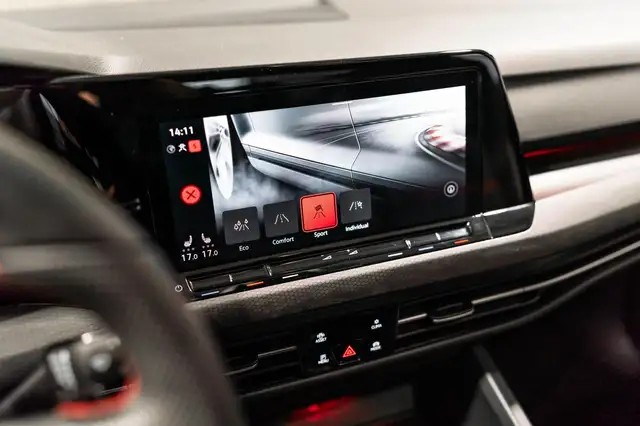Volkswagen Golf view 19