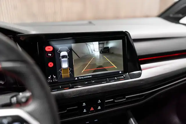 Volkswagen Golf view 20