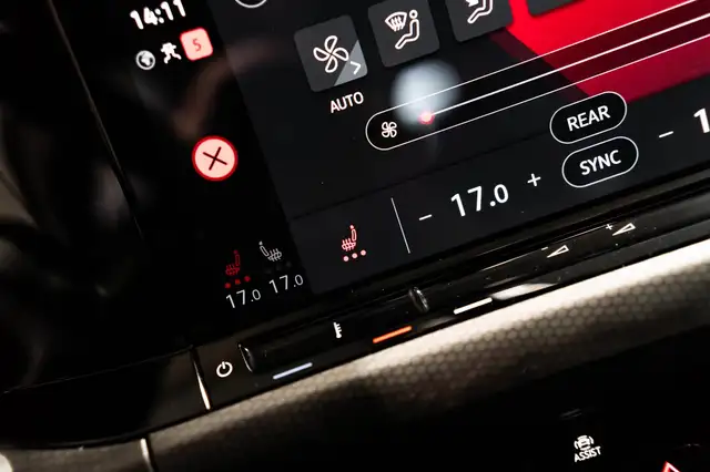 Volkswagen Golf view 18