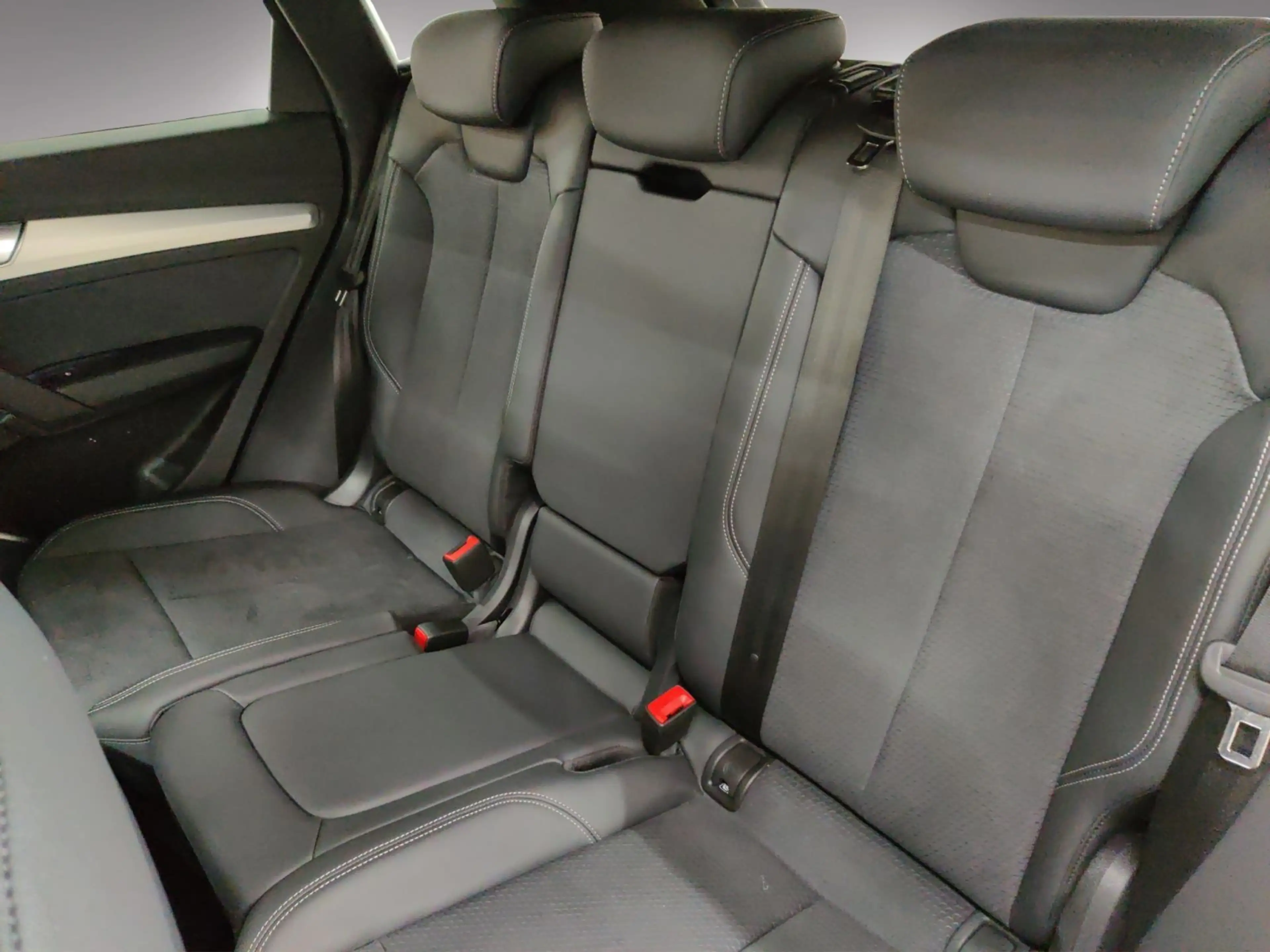Audi Q5 S line 40 TDI qu AHK/Luft/Matrix/Standh/Tour — photo 13