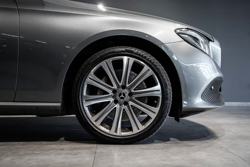 Mercedes-Benz E 400 E400 d T 4Matic MBeam-DISTR-Wide*MB100 Garantie* — photo 5