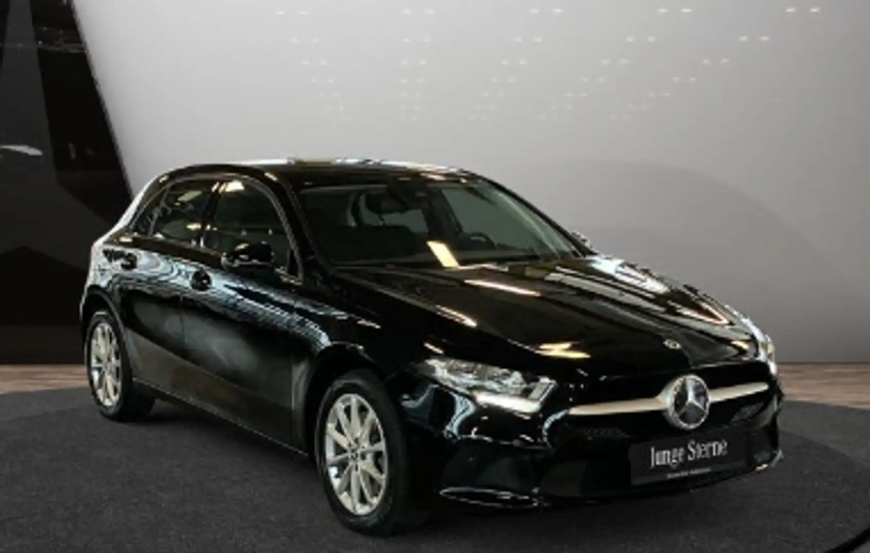 Mercedes-Benz MERCEDES-BENZ Clase A Berlina  Automático de 4 Pu Negro - 2