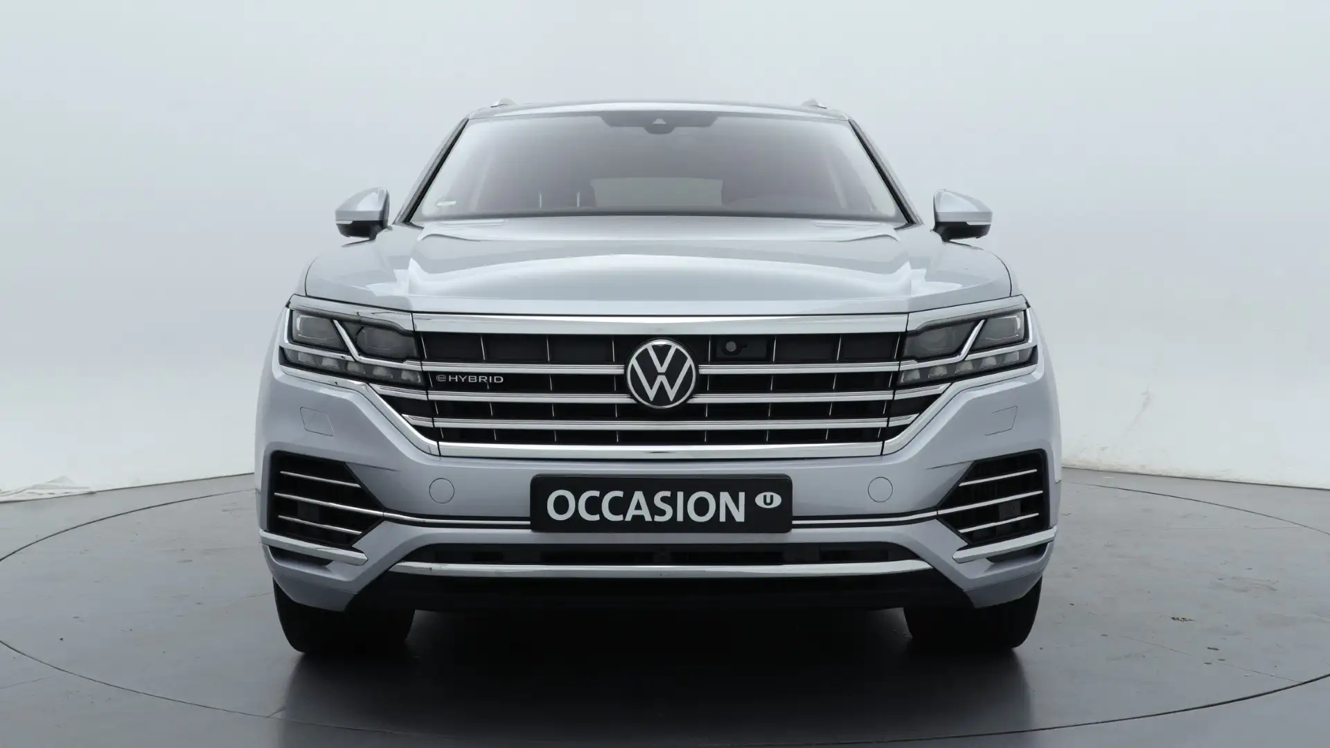 Volkswagen Touareg 3.0 TSi 381pk eHybrid 4MOTION PHEV / Nachtzicht Lu Grijs - 2