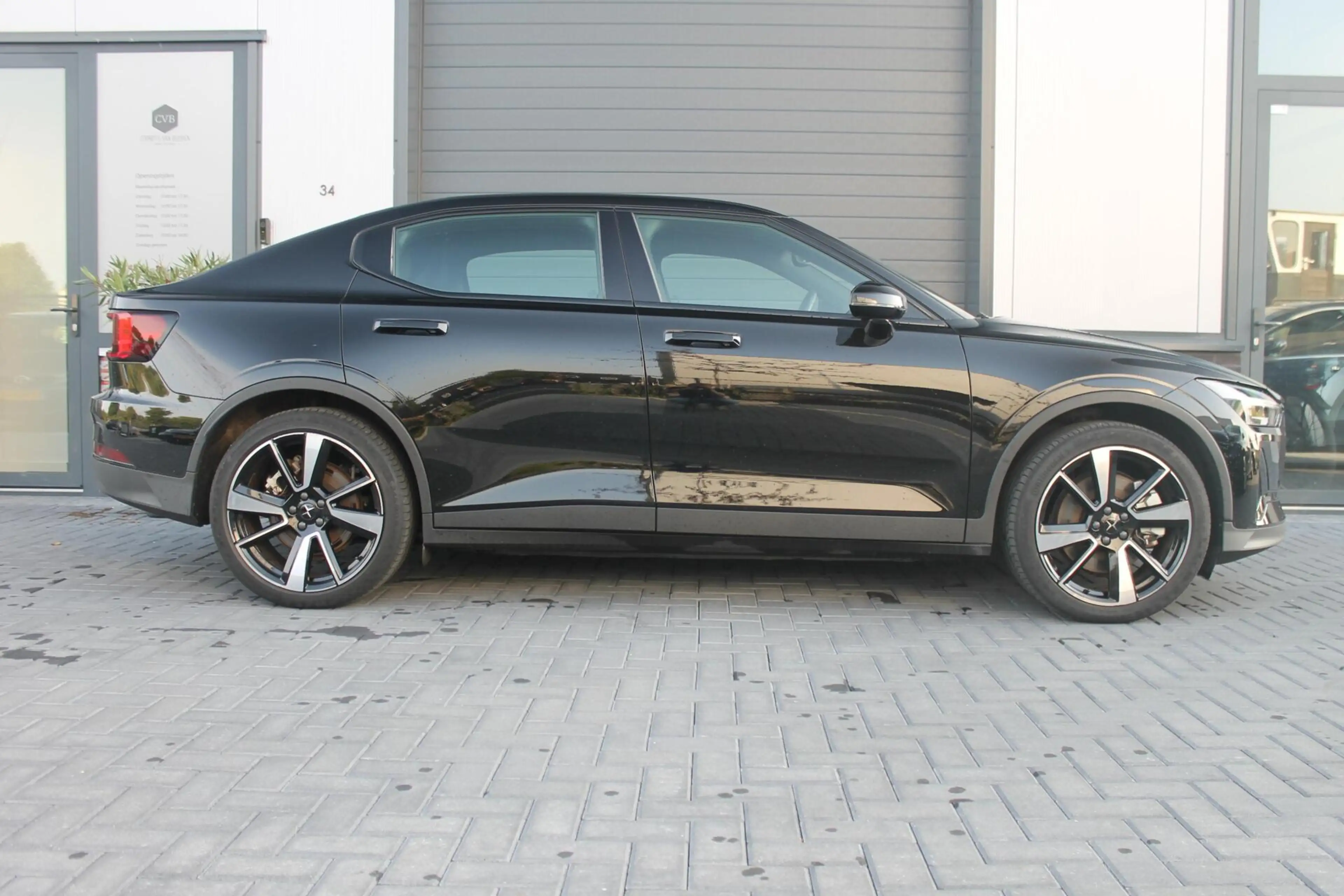 Polestar 2 Standard Range Single Motor 63kWh NAP — photo 7