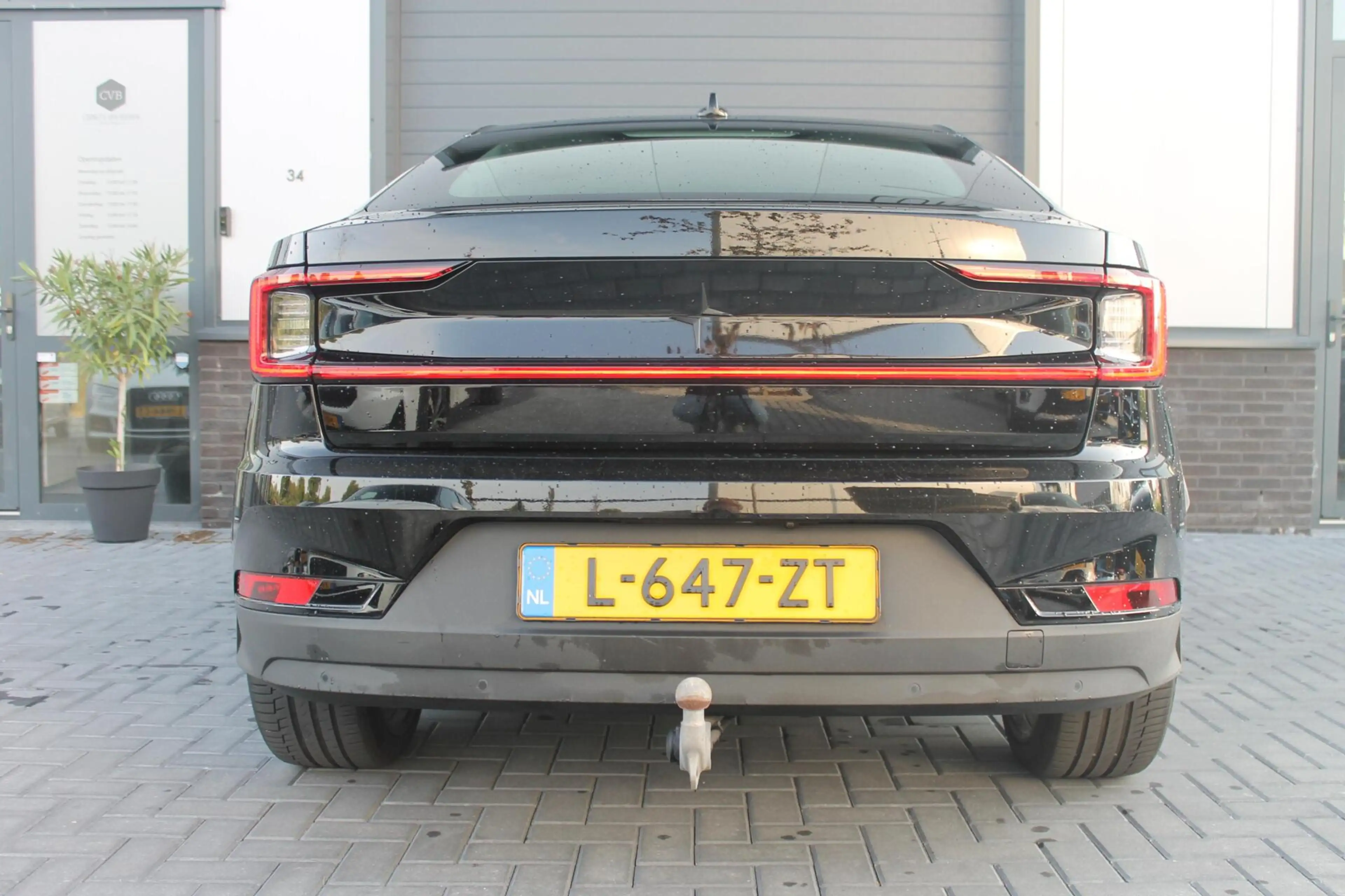 Polestar 2 Standard Range Single Motor 63kWh NAP — photo 8