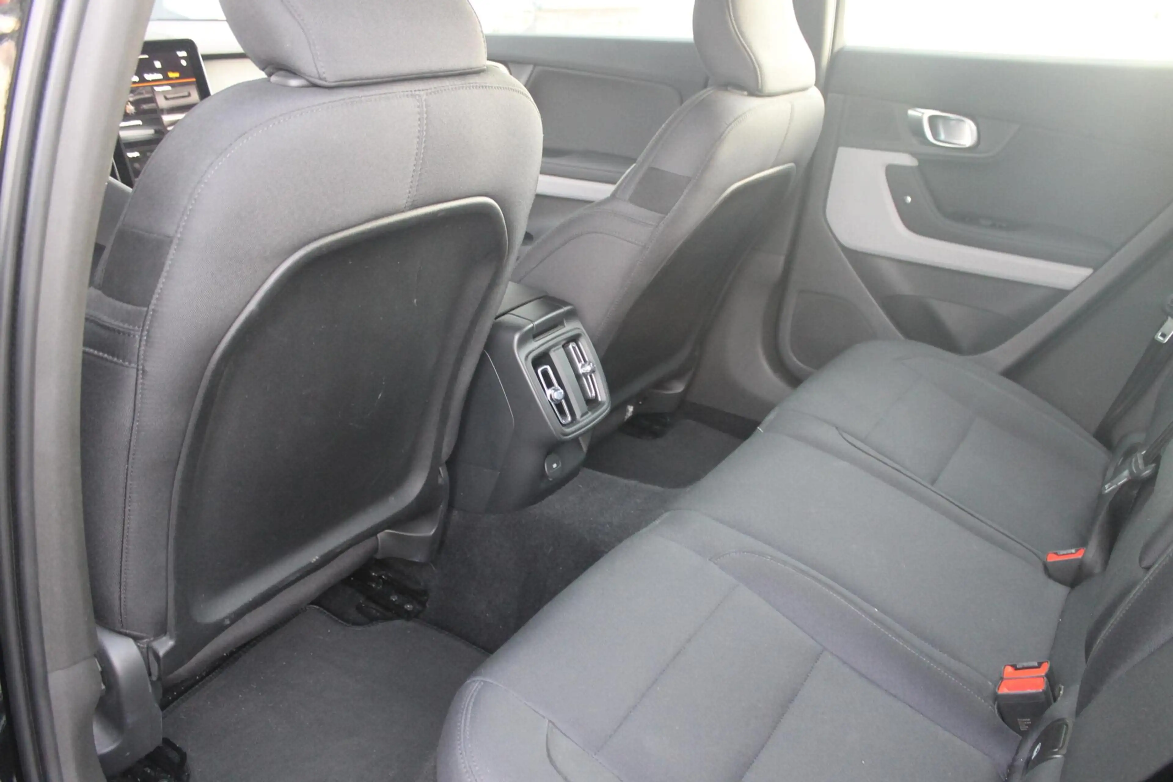 Polestar 2 Standard Range Single Motor 63kWh NAP — photo 13