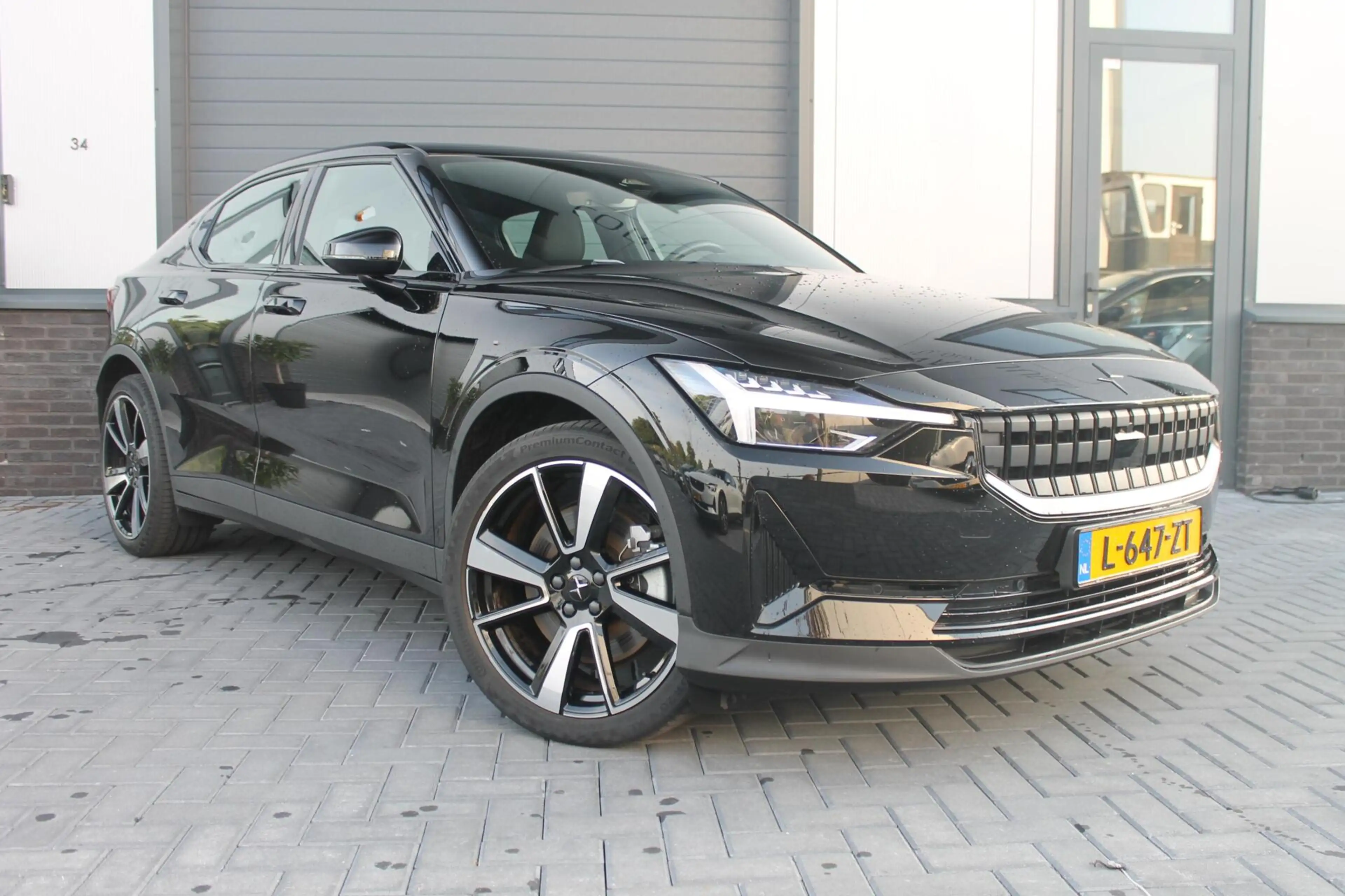 Polestar 2 Standard Range Single Motor 63kWh NAP — photo 6
