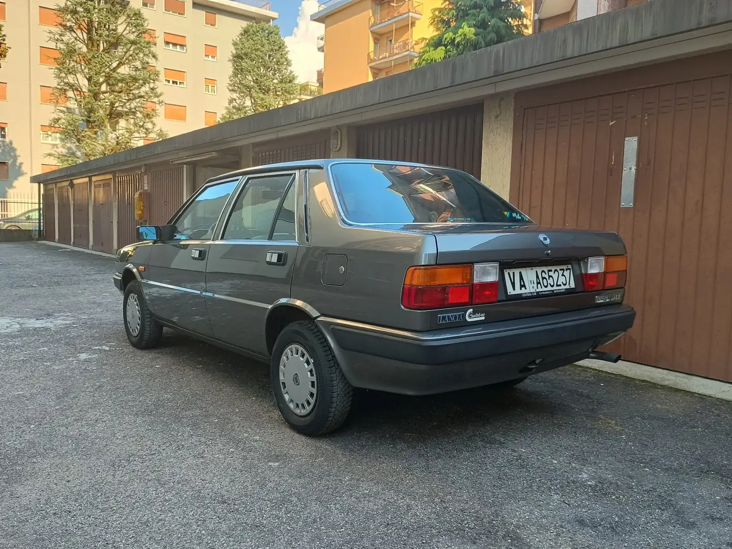 Lancia Prisma 1.5 LX - 2