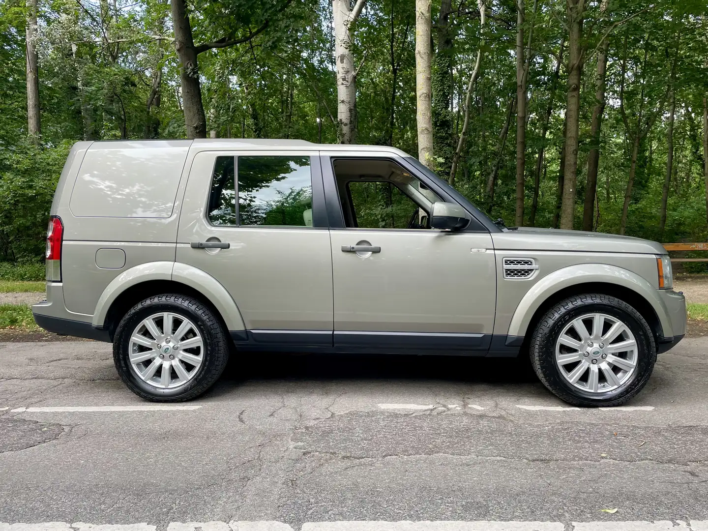 Land Rover Discovery 4 3,0 SDV6 HSE Aut. Argent - 2