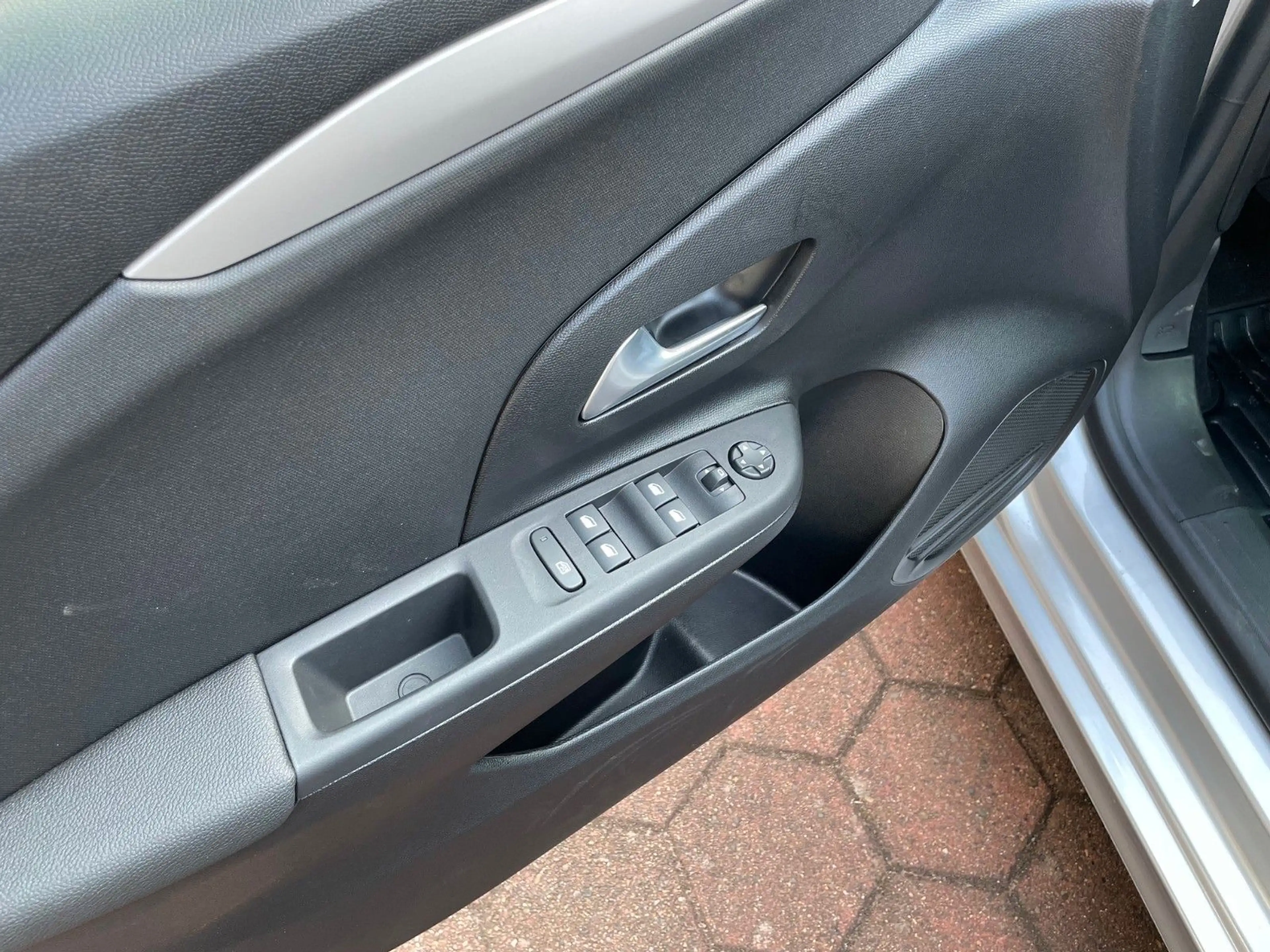 Opel Corsa F Edition Sitz u. Lenkradheizung LM-Felgen — photo 22