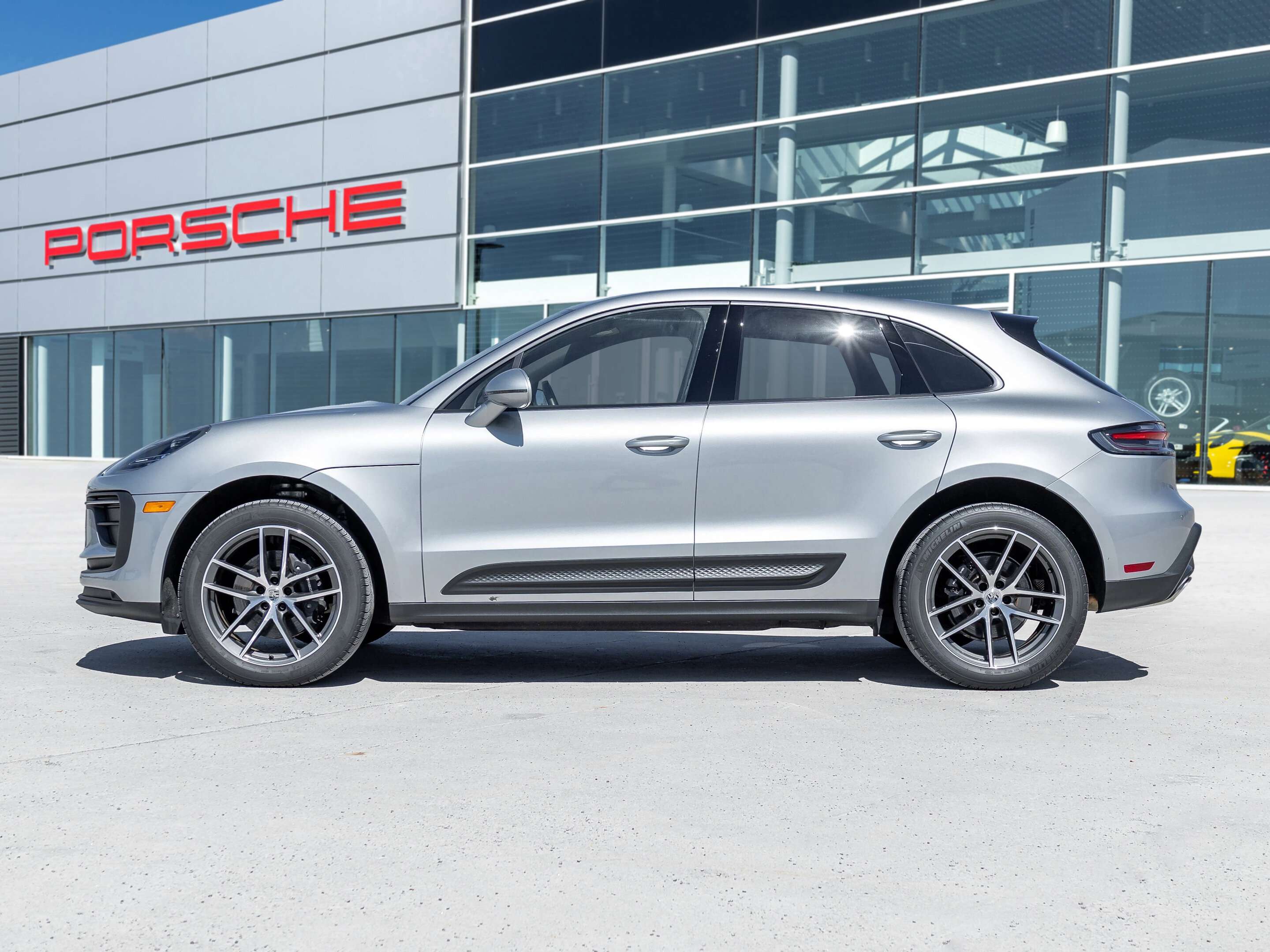 2025 Porsche Macan AWD CPO|Premium Pkg Plus|20 Macan S Wheels in High alt 2