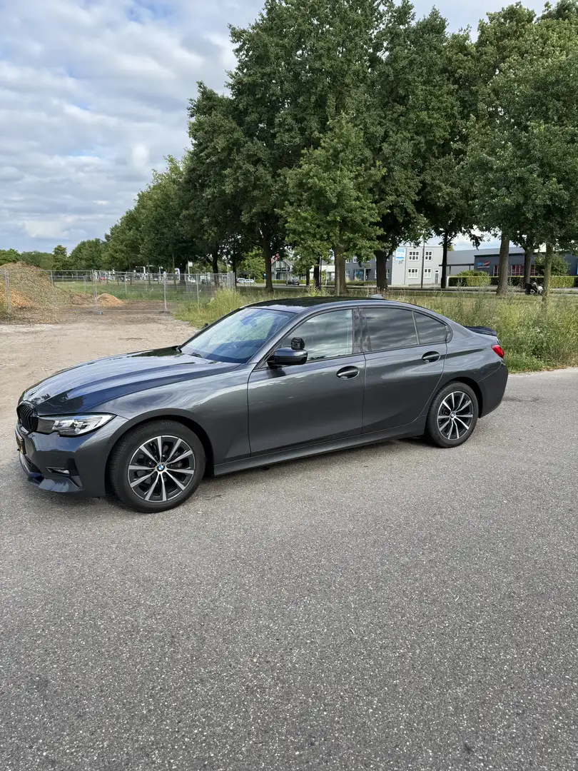 BMW 318 High Executive Grijs - 1