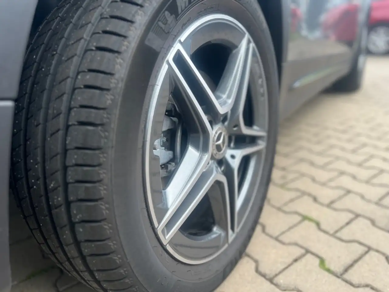 Mercedes-Benz GLB 220 d 4Matic AMG Line Advanced Plus 8G-DCT 9
