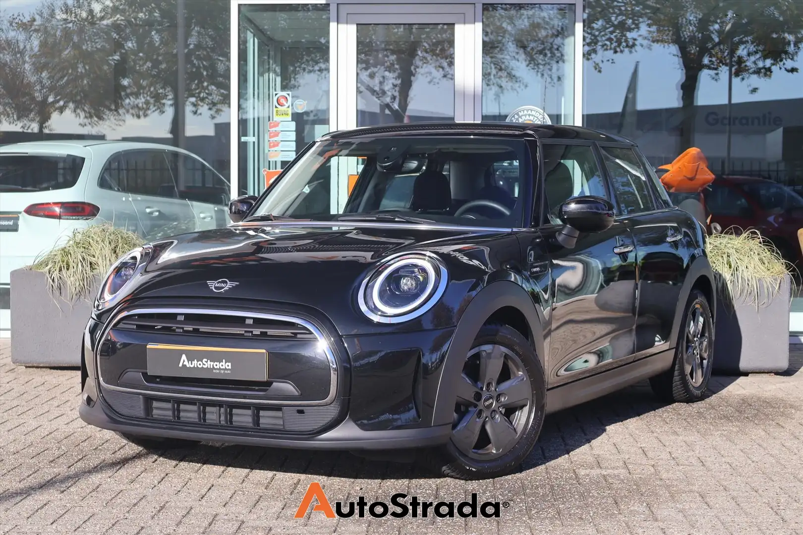 MINI Cooper Mini 5-Deurs (f55) 1.5 Camden 136pk | Carplay | Sf Noir - 1