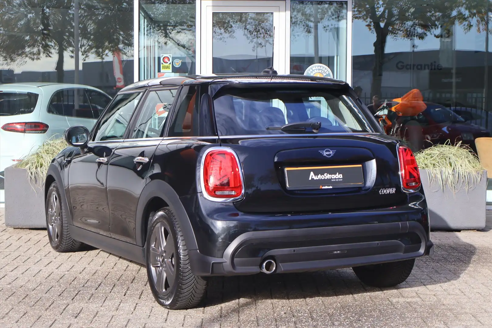 MINI Cooper Mini 5-Deurs (f55) 1.5 Camden 136pk | Carplay | Sf Noir - 2