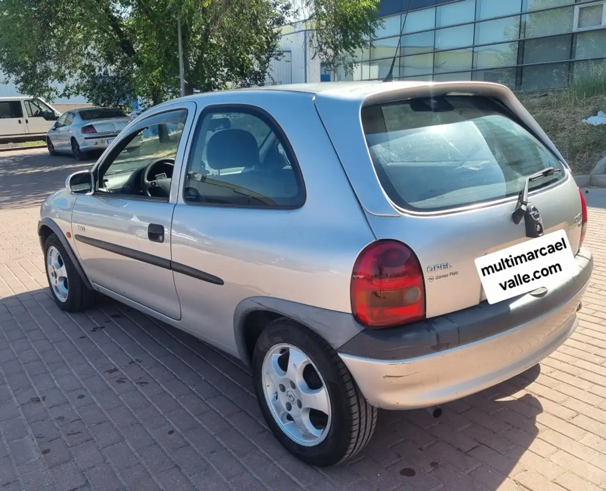 Opel Corsa 1.2 16v Edition 2000, foto 3