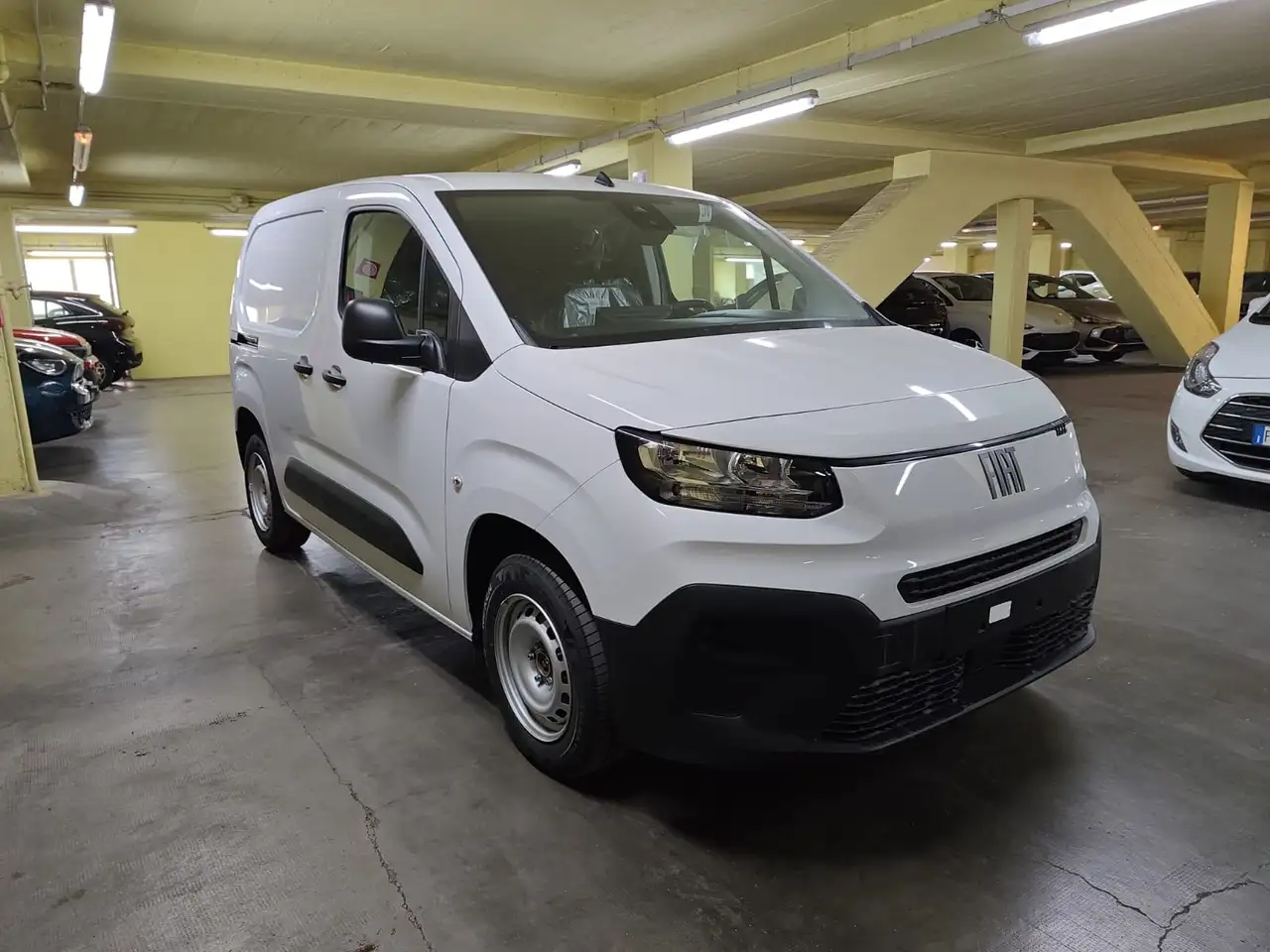 Fiat Doblo Doblò Serie 3 Van Ch1 1.5 Bluehdi 100cv IVA ESCLUS — photo 1 of 15