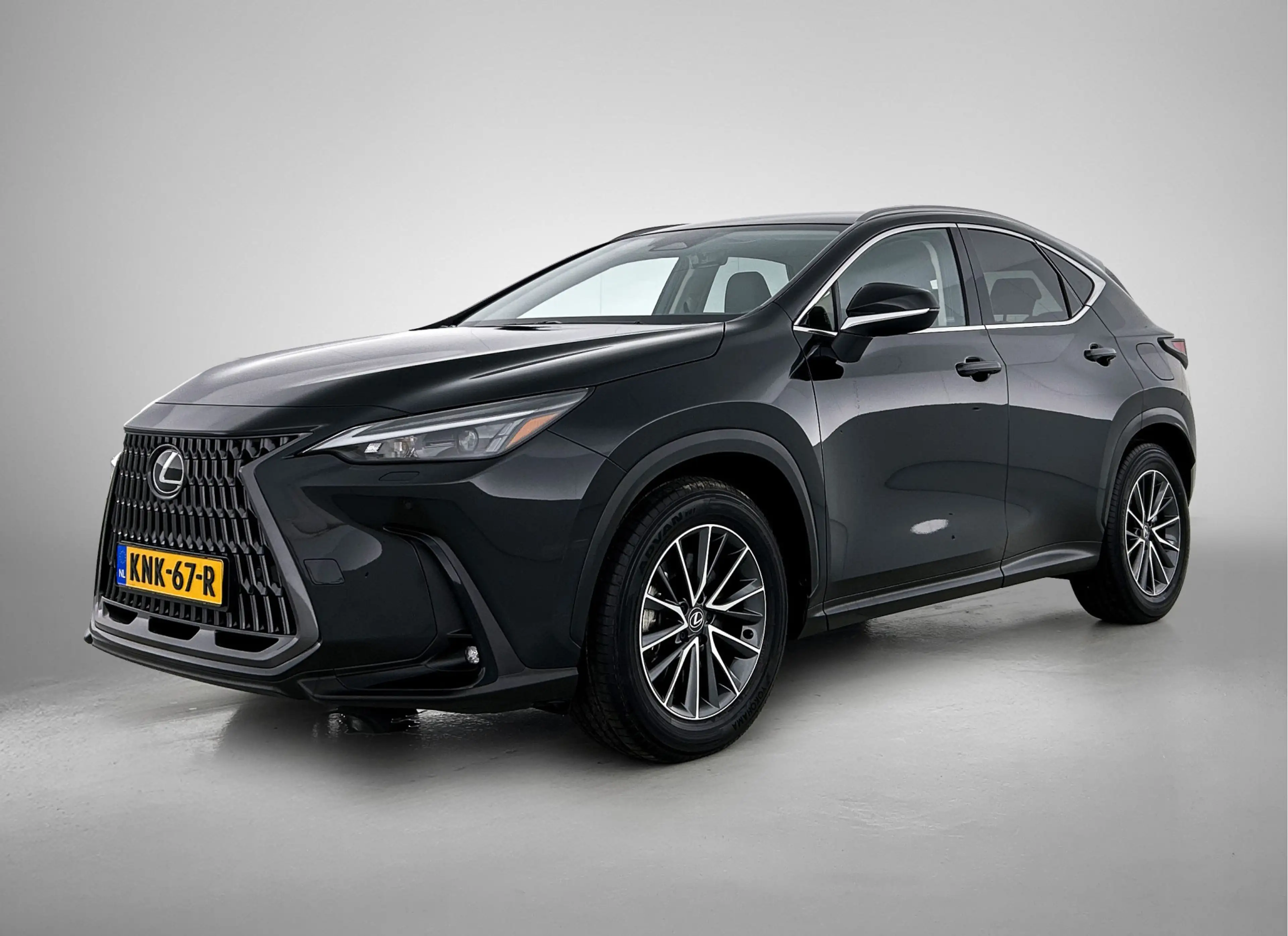 Lexus NX 450h+ AWD Luxury Line | Trekhaak 1.500 kg | Stoel- en St