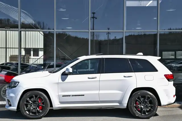 Jeep Grand Cherokee view 6