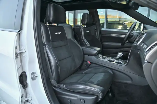Jeep Grand Cherokee view 13
